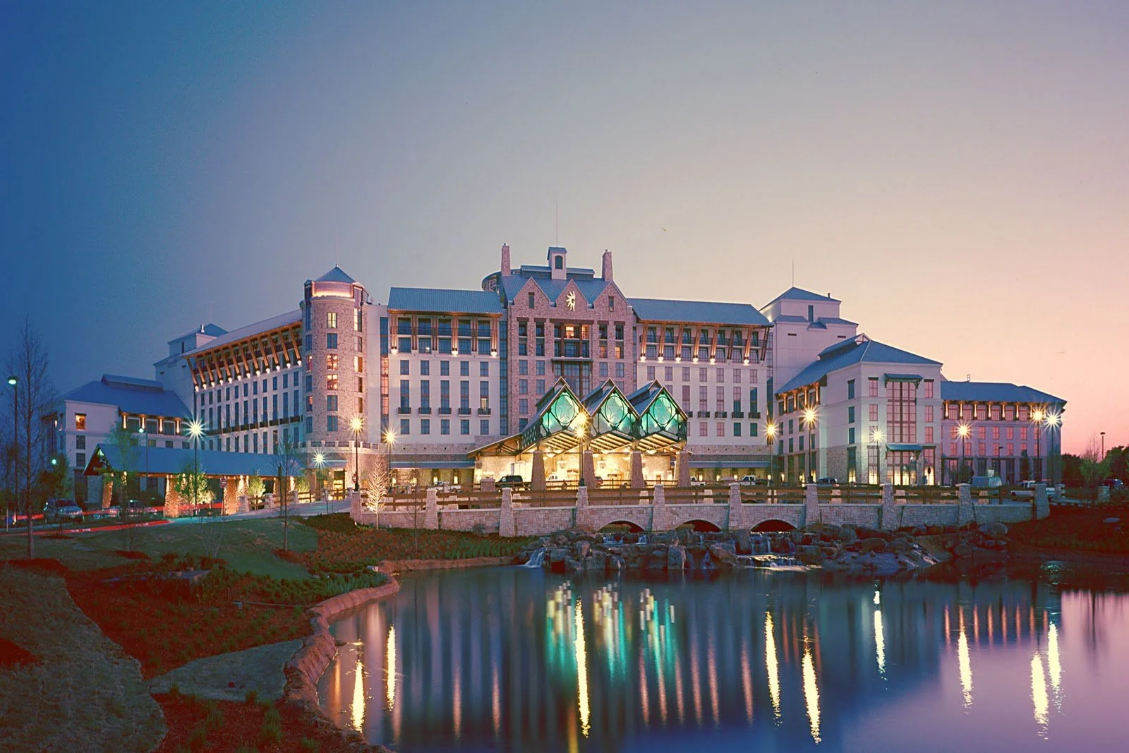 GaylordTX_exterior001_lg.jpg
