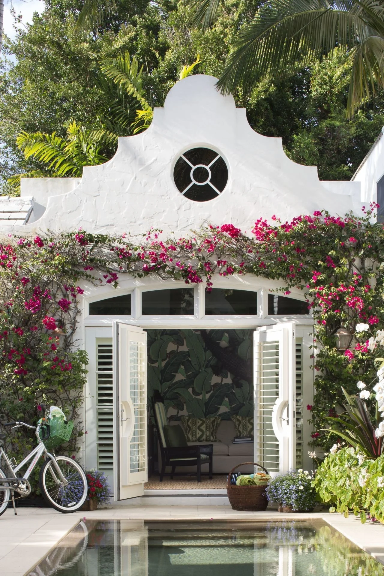 gallery-1447443290-03-palmbeachchic-majoralleybeard7724.jpg