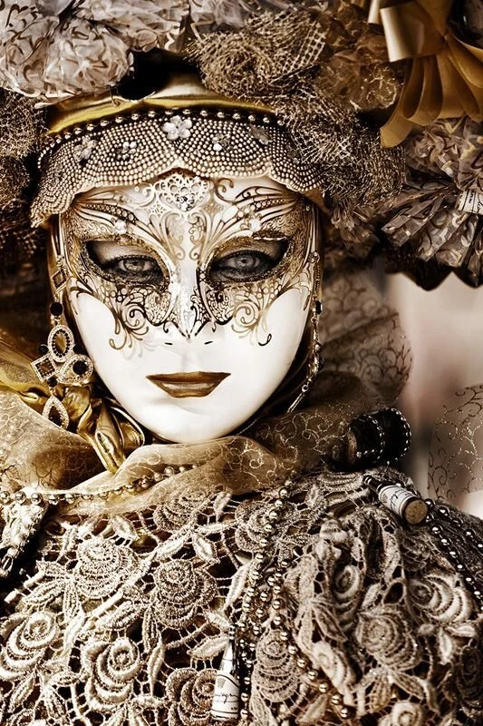 Destinations: Modern Classics, The Venetian Way...