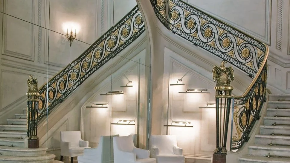 0010334-14-lobby.jpg