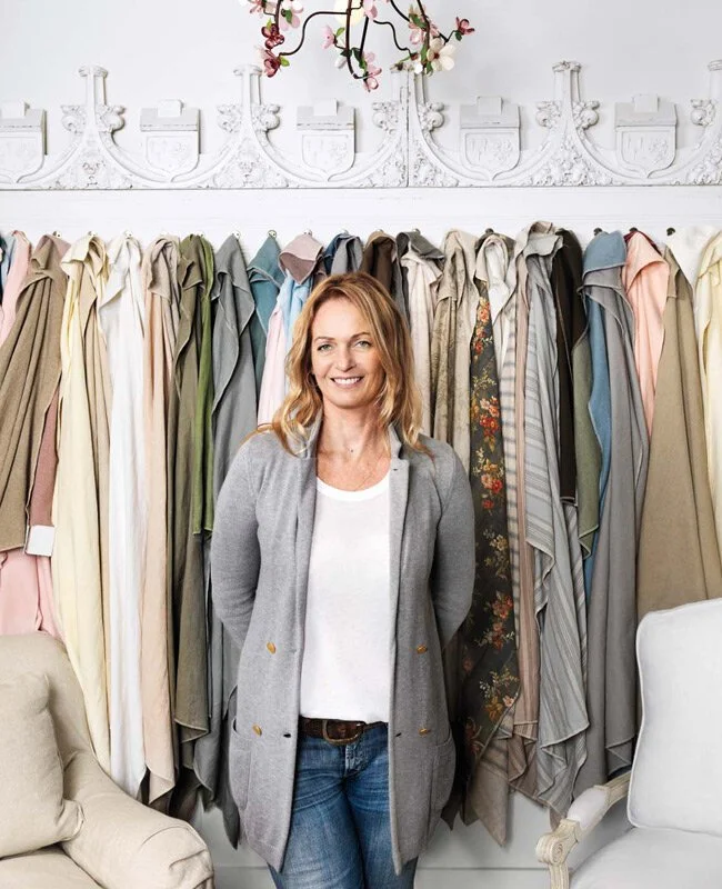 Feeling Bookish: Rachel Ashwell's Shabby Chic Triumphant Journey... 