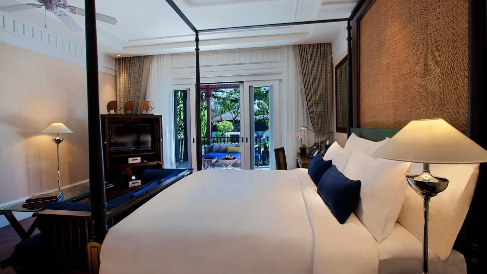 010410-17-rajah_brooke_blue_room.jpg