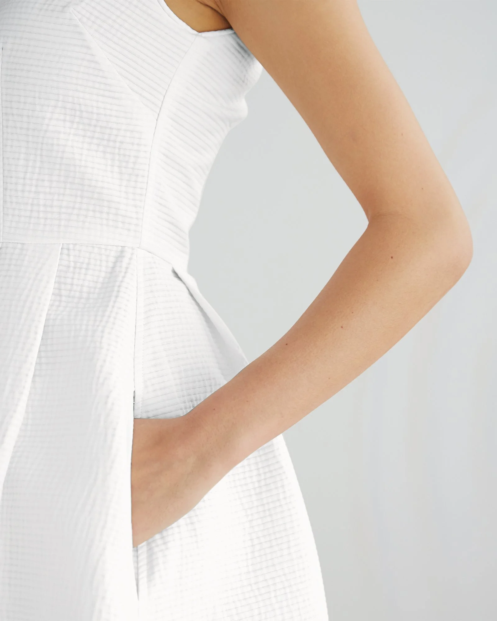 App_Audrey_White_detail_0099_crop.jpg