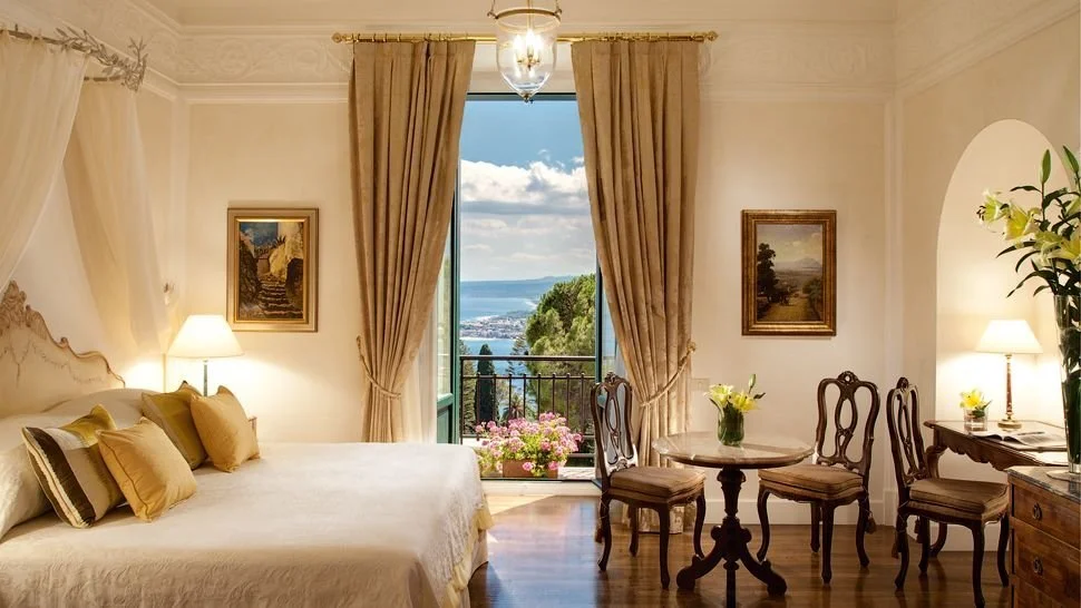004254-08-bedroom-sea-view.jpg