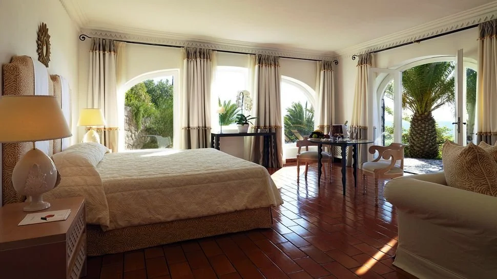 003081-14-Deluxe-Suite-Sea-View.jpg
