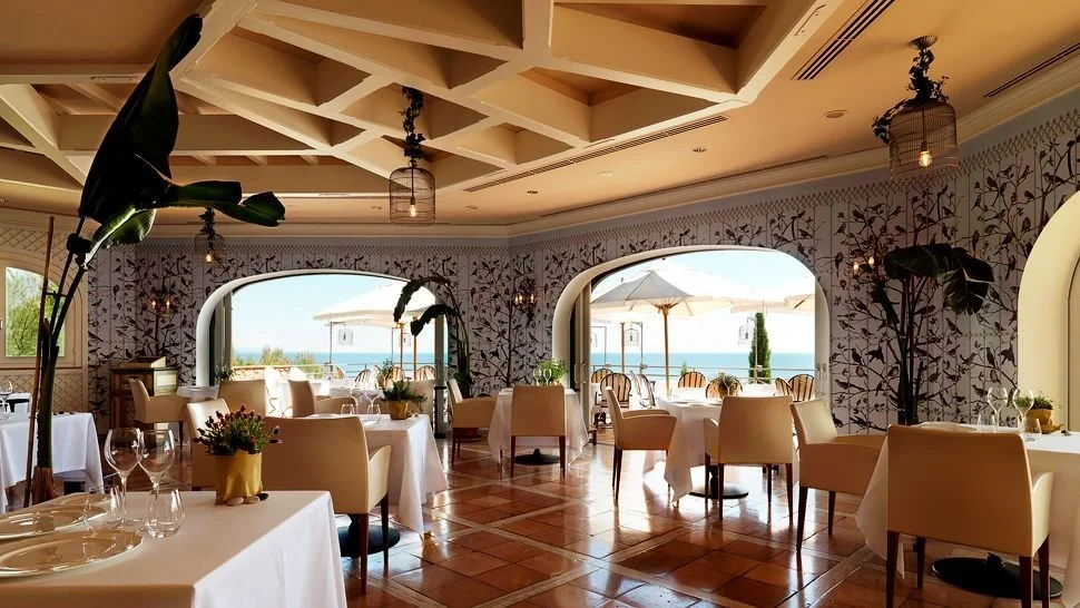 003081-10-restaurant.jpg