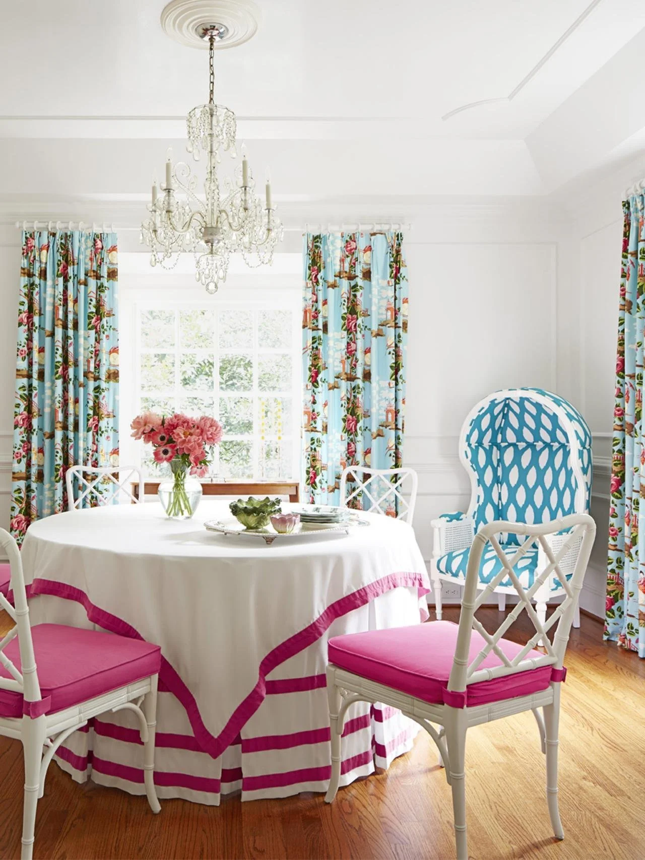 RX-HGMAG020_Tropical-Suburbs-130-a-3x4.jpg.rend.hgtvcom.1280.1707.jpeg