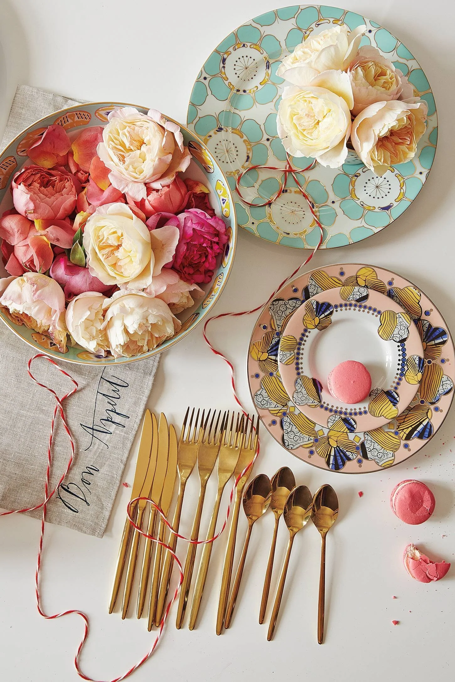 In the Mood For: Jovial Spring Tablescapes...