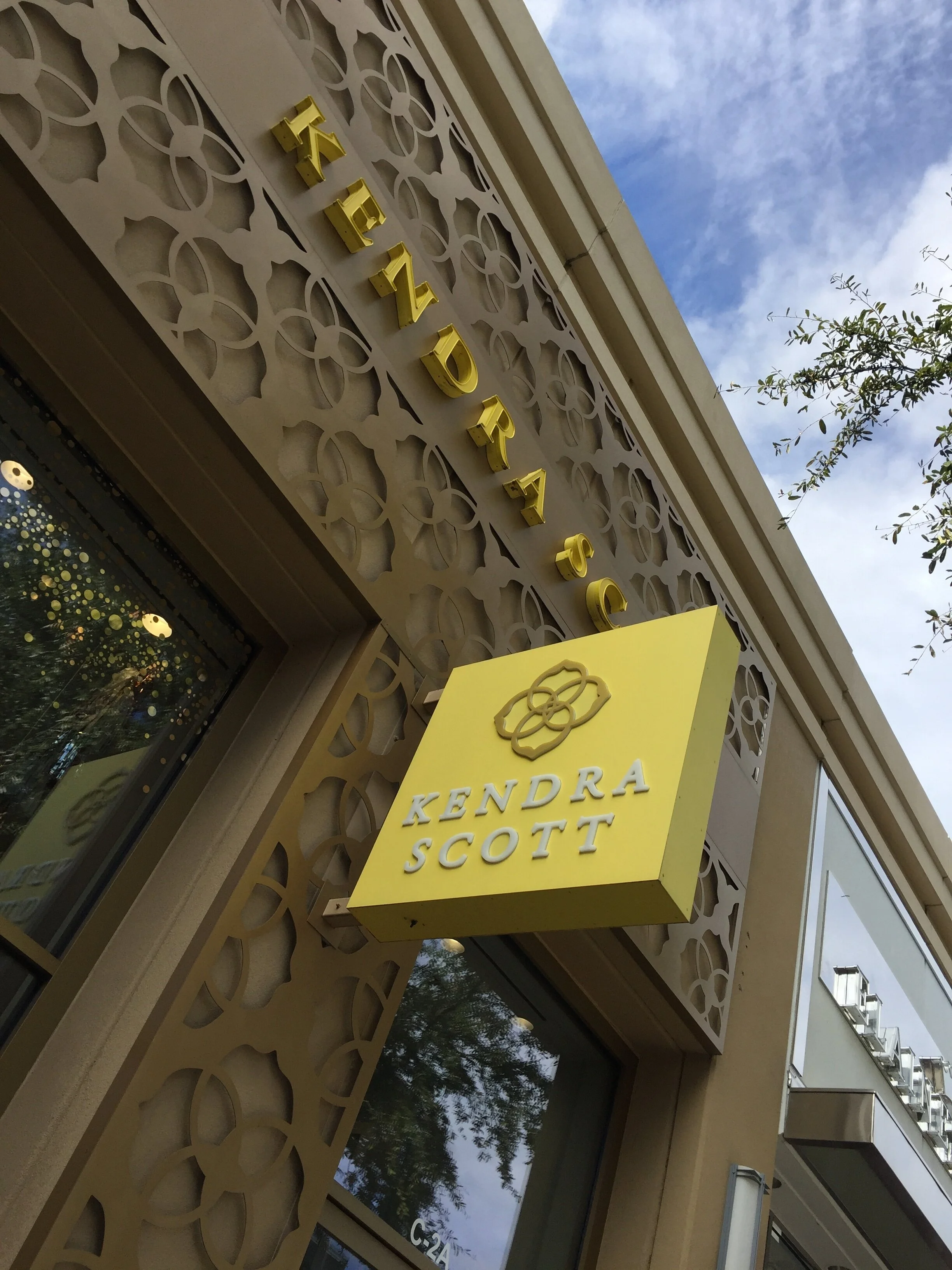 Boutiquing: Kendra Scott Steps Outside the Jewelry Box...