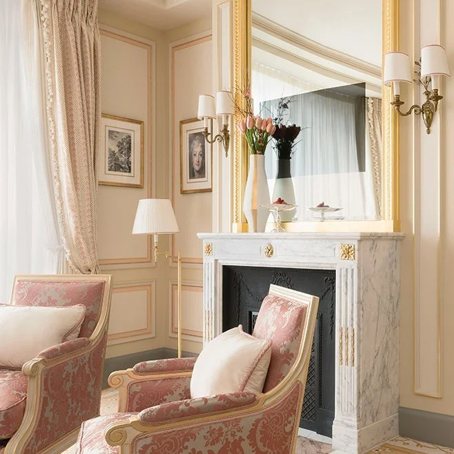ritz-paris-hotel-suite-executive-2_0 (1).jpg