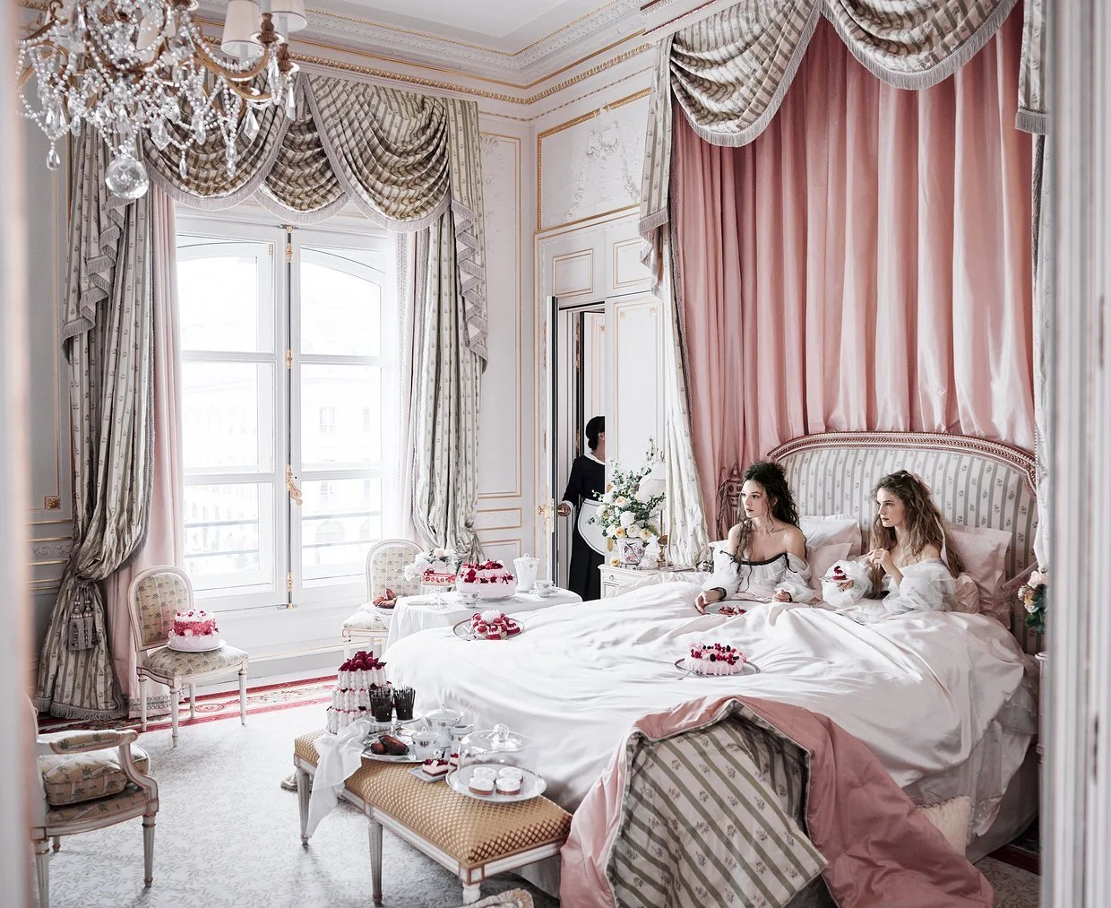 ritz-paris-reopens-01.jpg