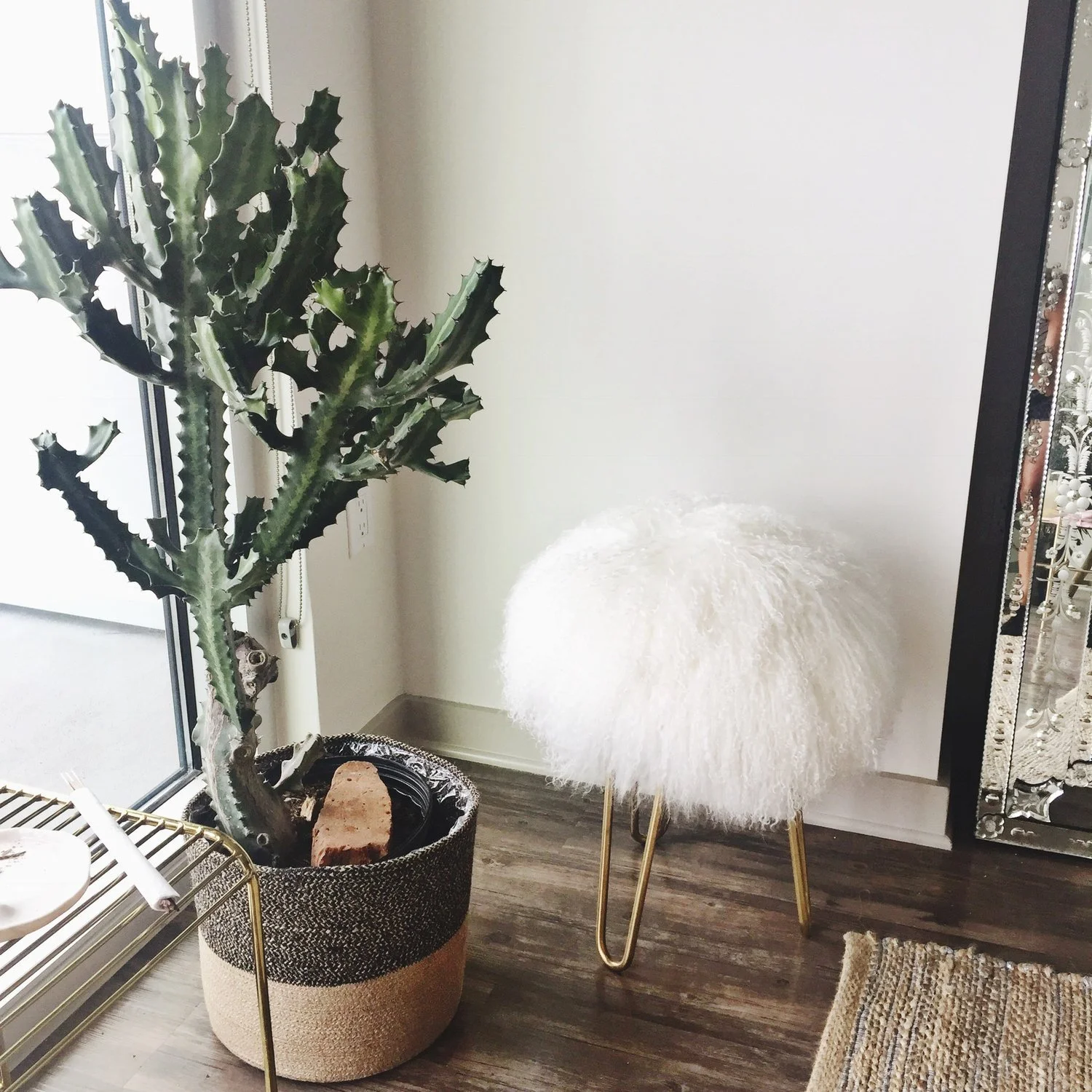 { Dallas Shaw's Nashville pied-à-terre featuring Mongolian wool accessories via Franki Durbin }