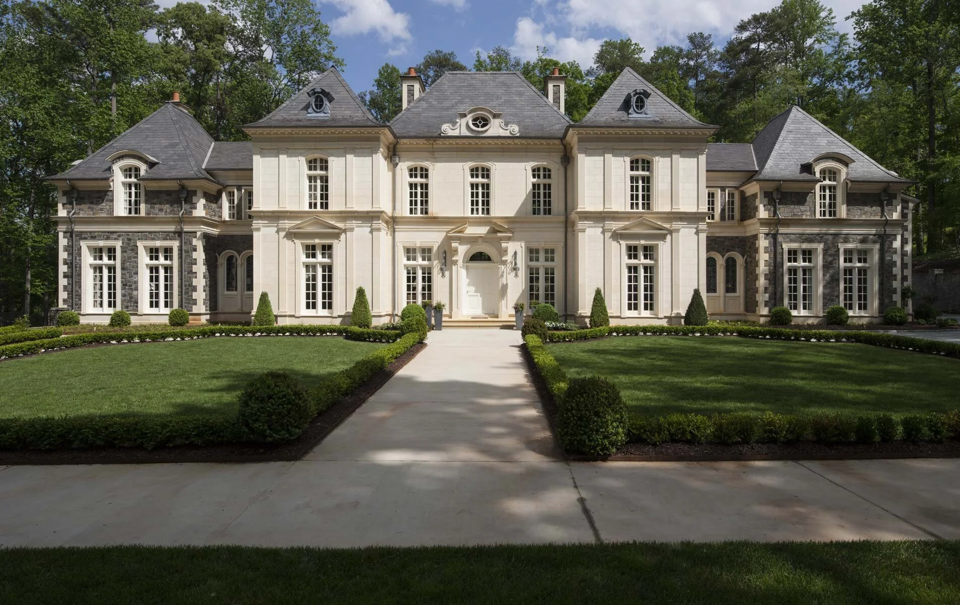 Interviews: William T. Baker on Designing Exceptional Residences for Exceptional Clients...