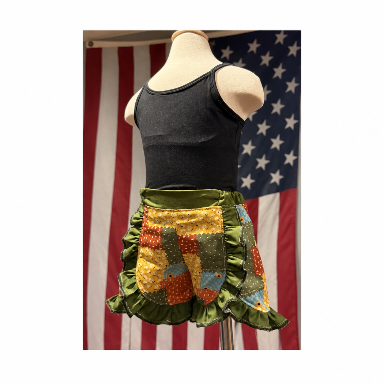 Harmony's ruffled shorts - Floral Fall