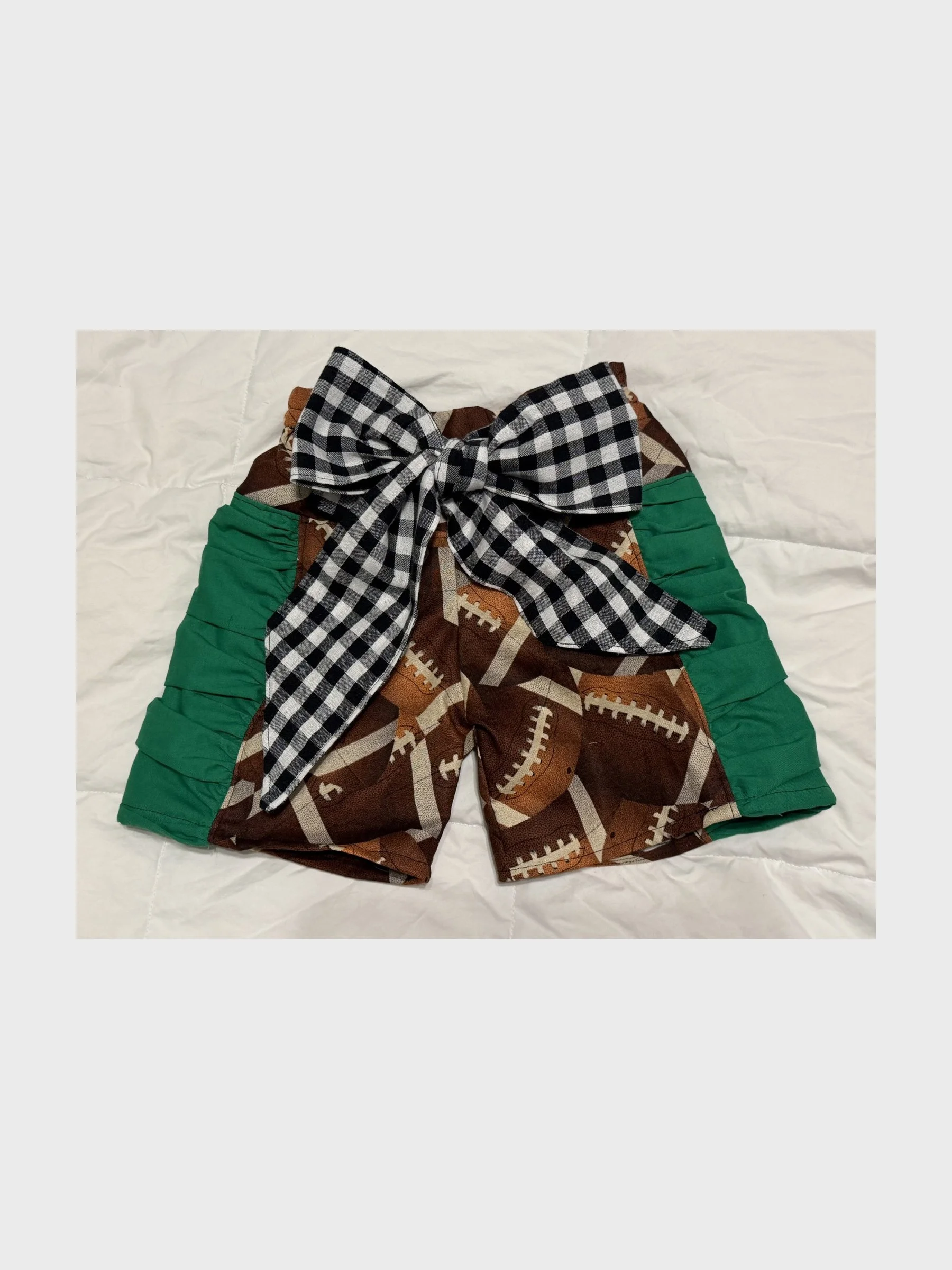 football_spirit_bow_shorts_3x4.jpg