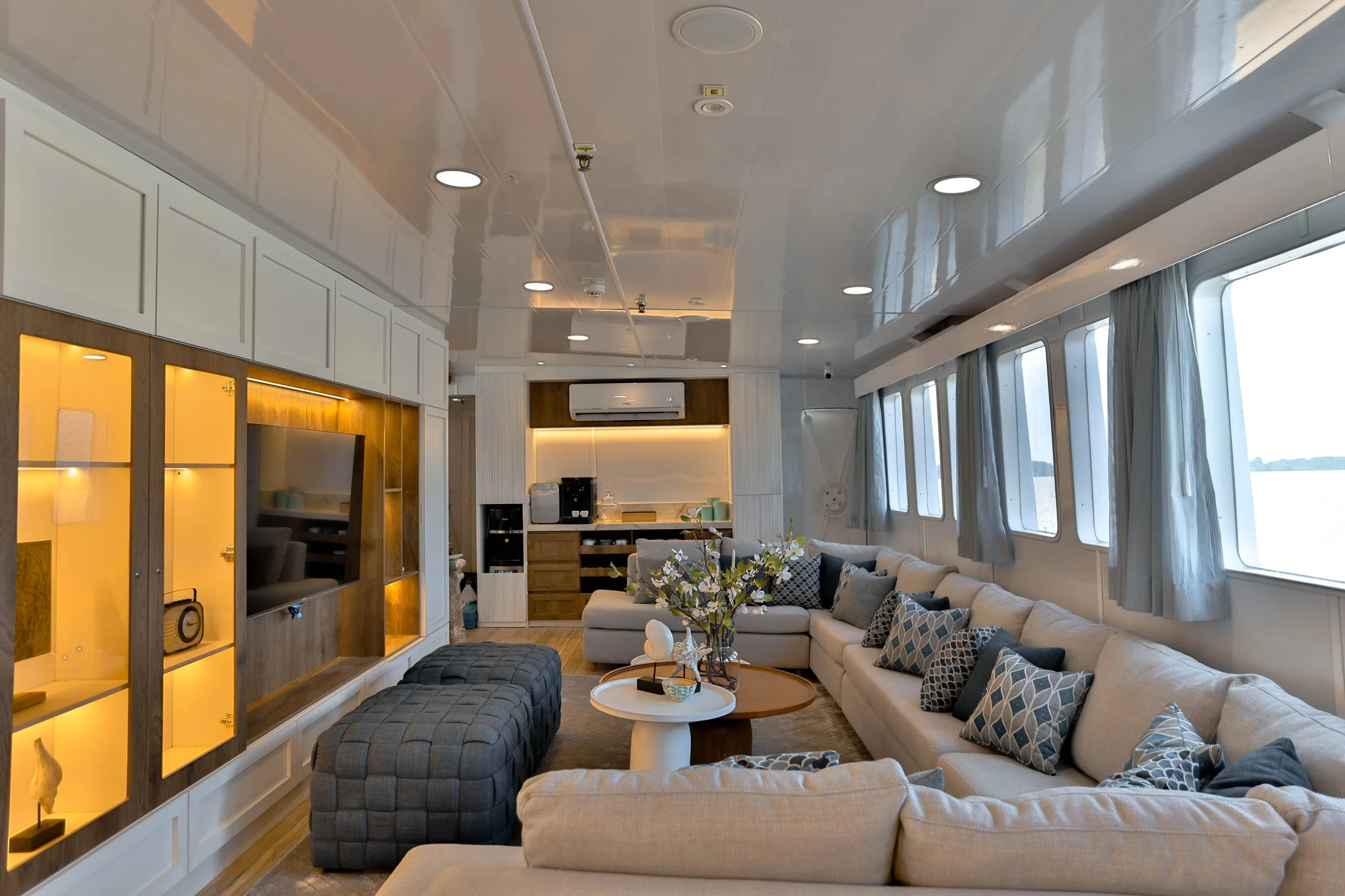 GD Lounge 2A0A0148.jpg (Copy)