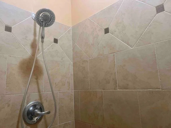 bath1.jpg