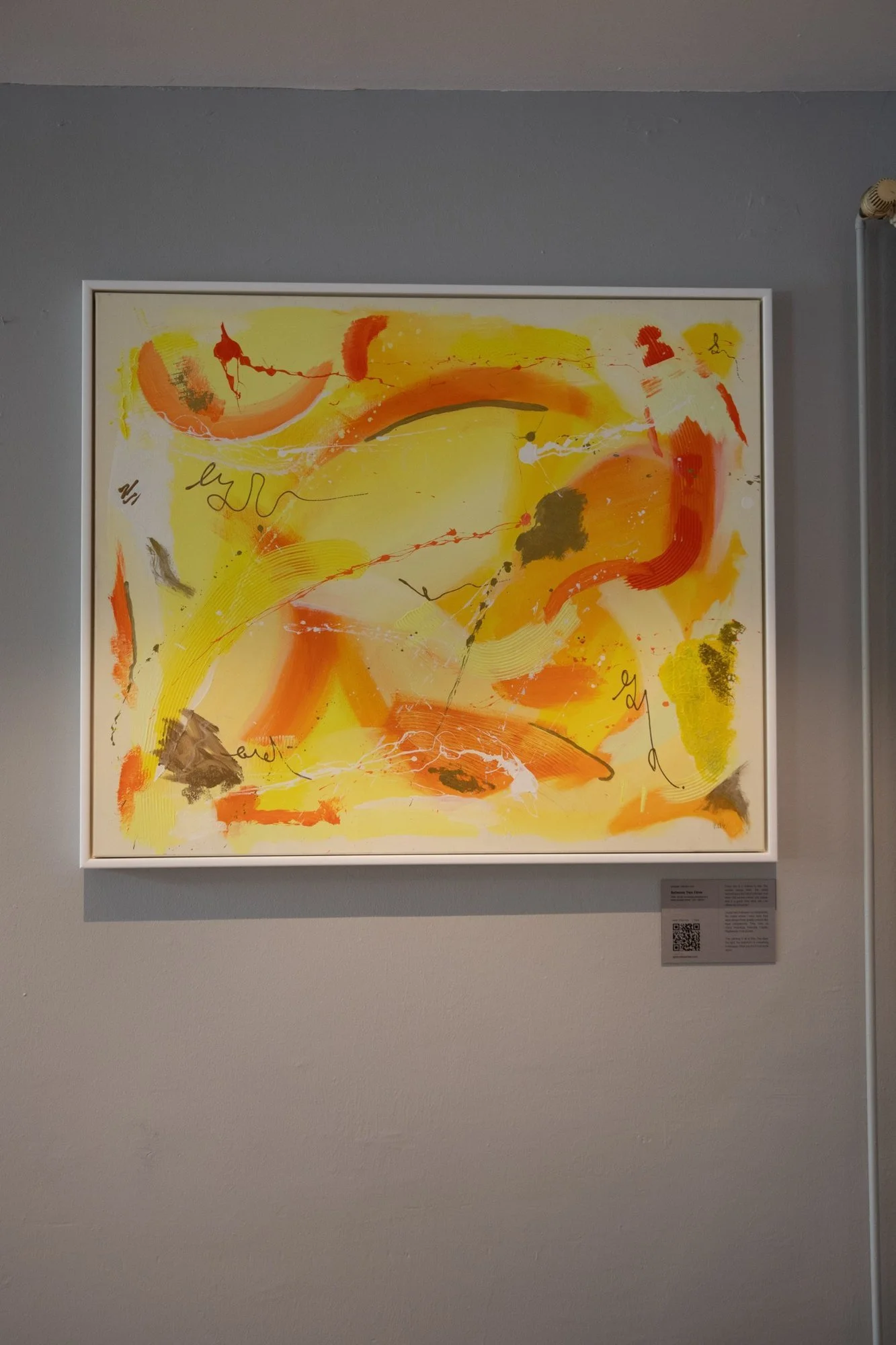 between-two-fires-yellow-orange-abstract-painting-exhibition-il-vino-frankfurt.jpg