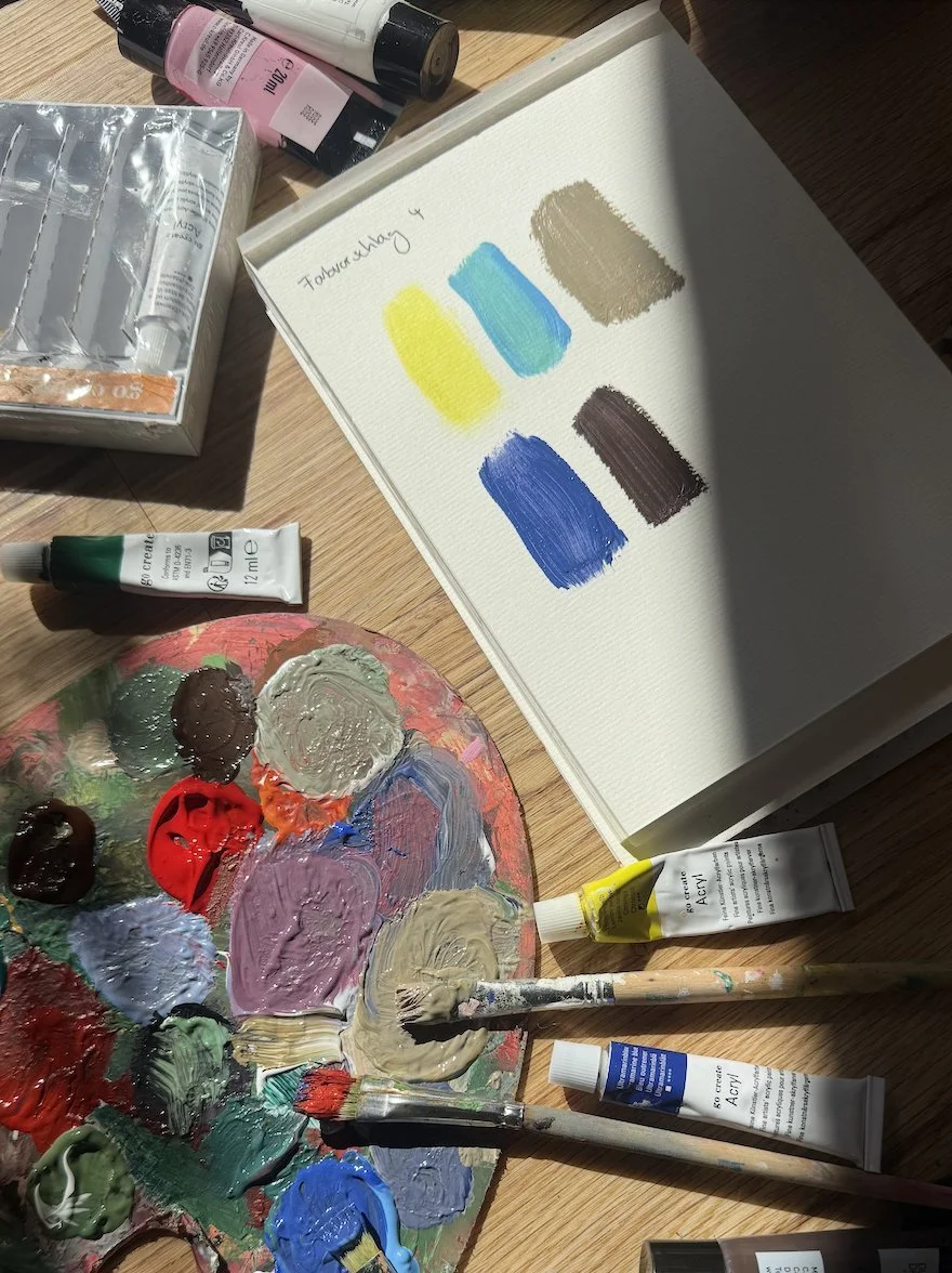 Personal colour palette (Farbpalette) with acrylic paints and swatches for a commissioned painting by Sabrina Tina Richter