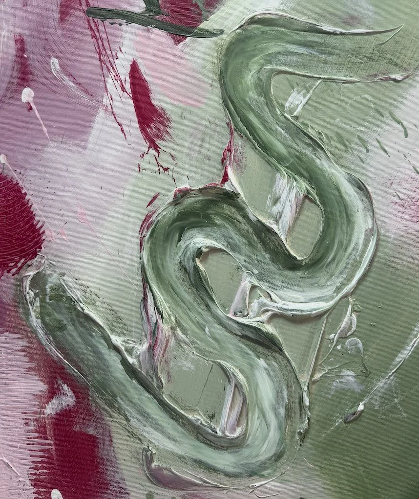 Predator in Peonies – hidden snake detail by Sabrina Richter, series Seen and Unseen – abstraktes Originalgemälde, Acryl auf Leinwand, Kunst kaufen