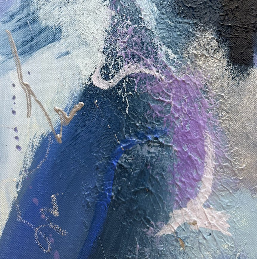 Underwater Lightning – texture detail blue by Sabrina Richter, series Seen and Unseen – abstraktes Originalgemälde, Acryl auf Leinwand, Kunst kaufen