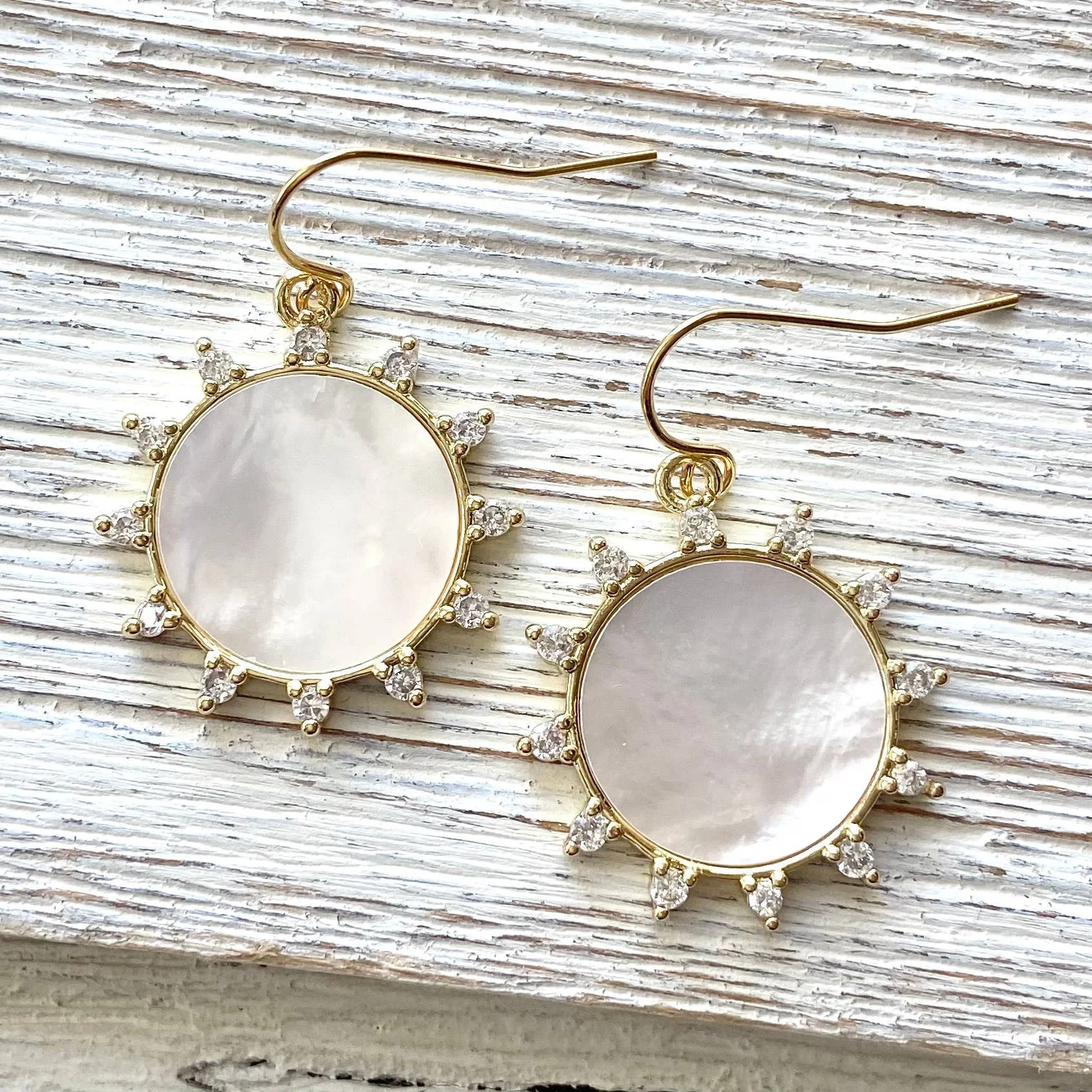 SUNBURST EARRINGS MOTHER OF PEARL OCEAN BOUTIQUE VB