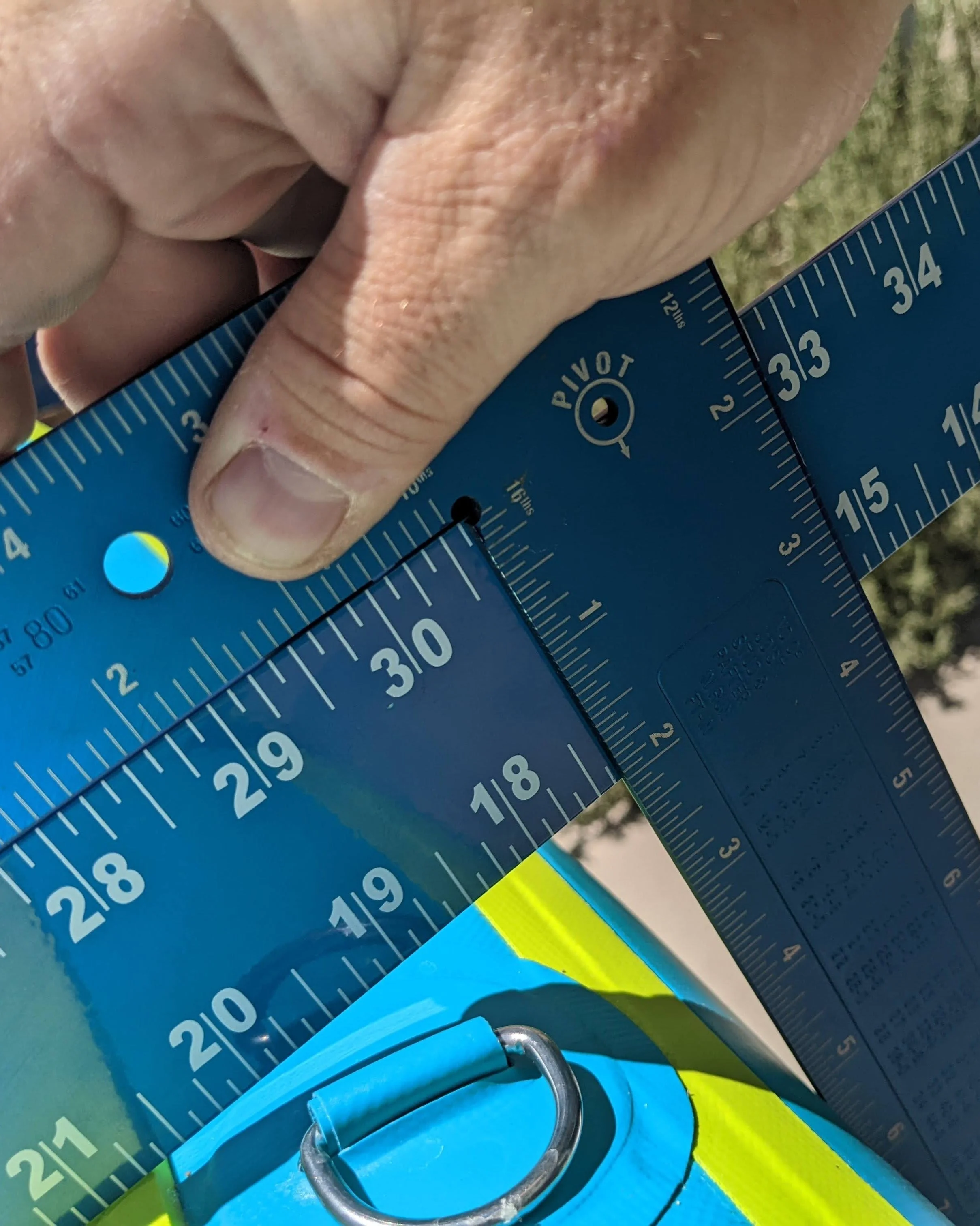 measuring the width of an inflatable SUP