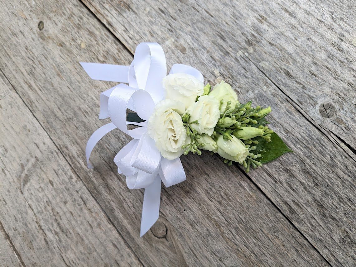 corsage_white.jpg