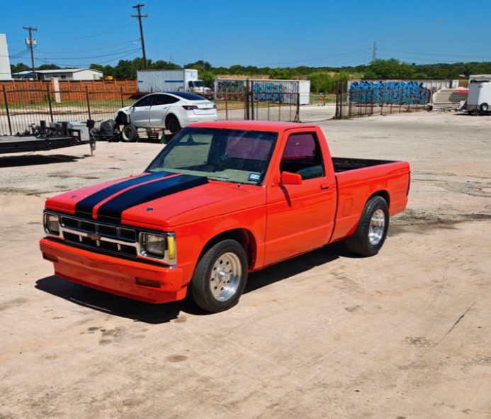 S10 1992 Hot Rod Truck  
, Mileage: Unknown
, V8 Small Block Conversion, 
Price: $9,000