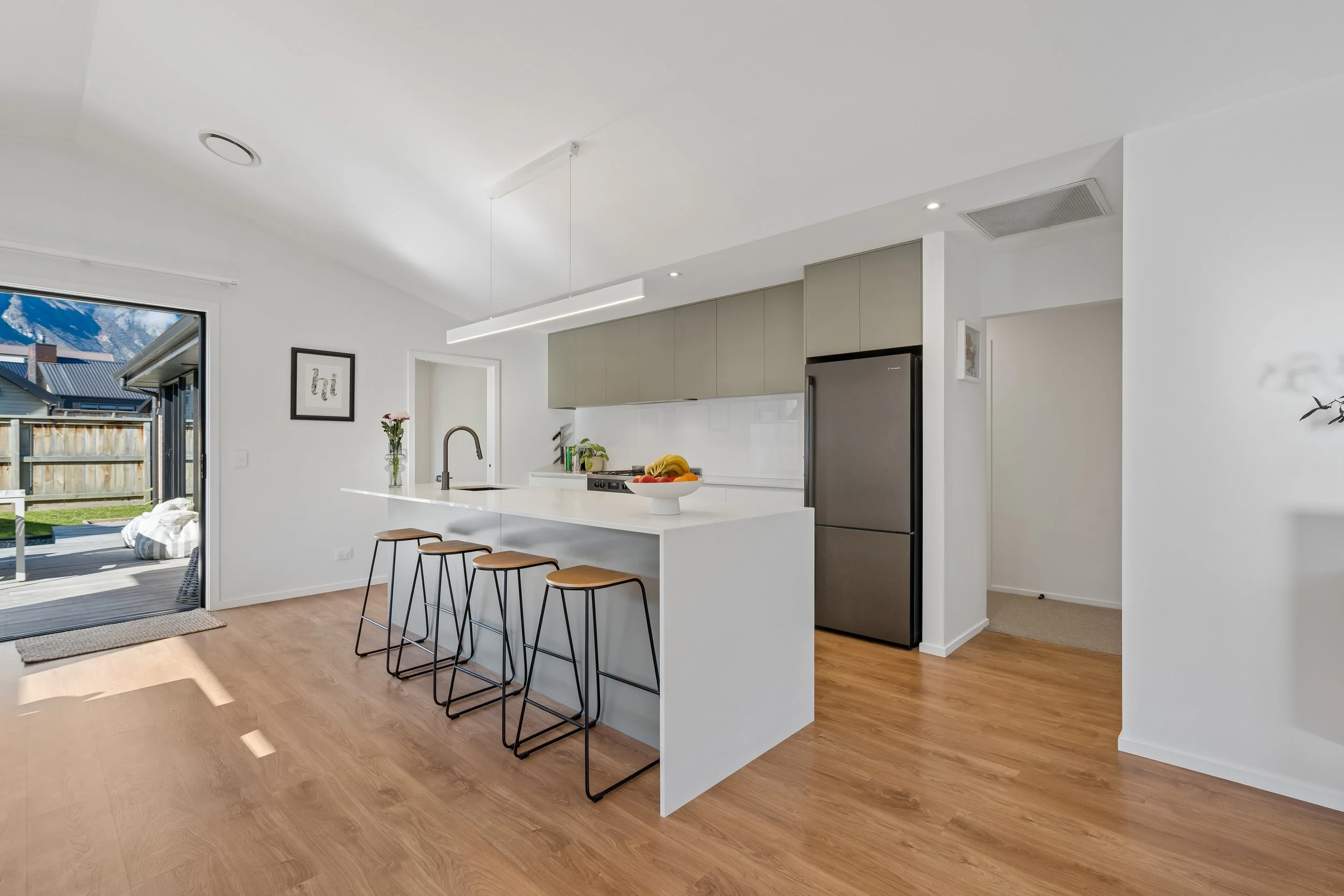 001_Open2view_ID611035-39_drysdale_rd.jpg