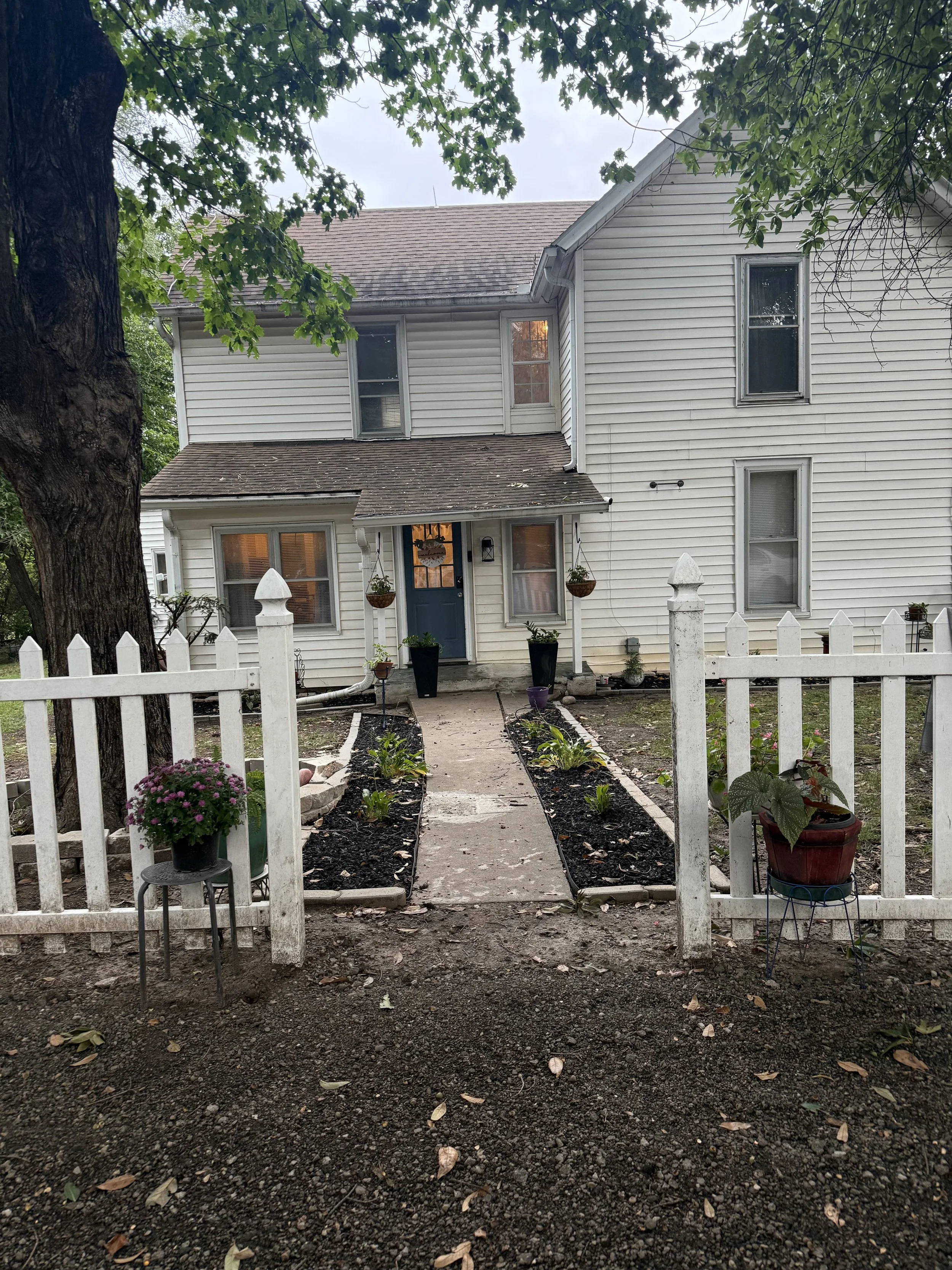 farmhouse outside view
