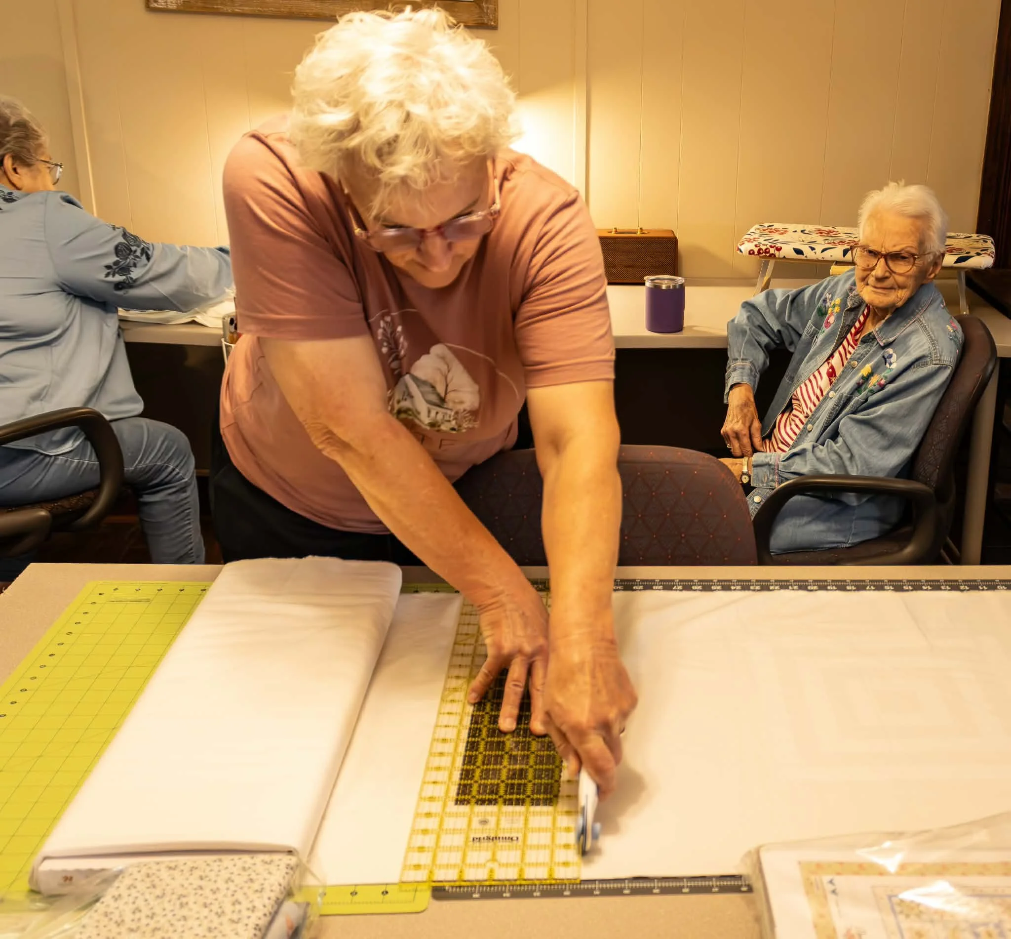 The Quilter's Farmhouse located in Independence, MO offers plenty of room to spread out your sewing or quilting projects. 