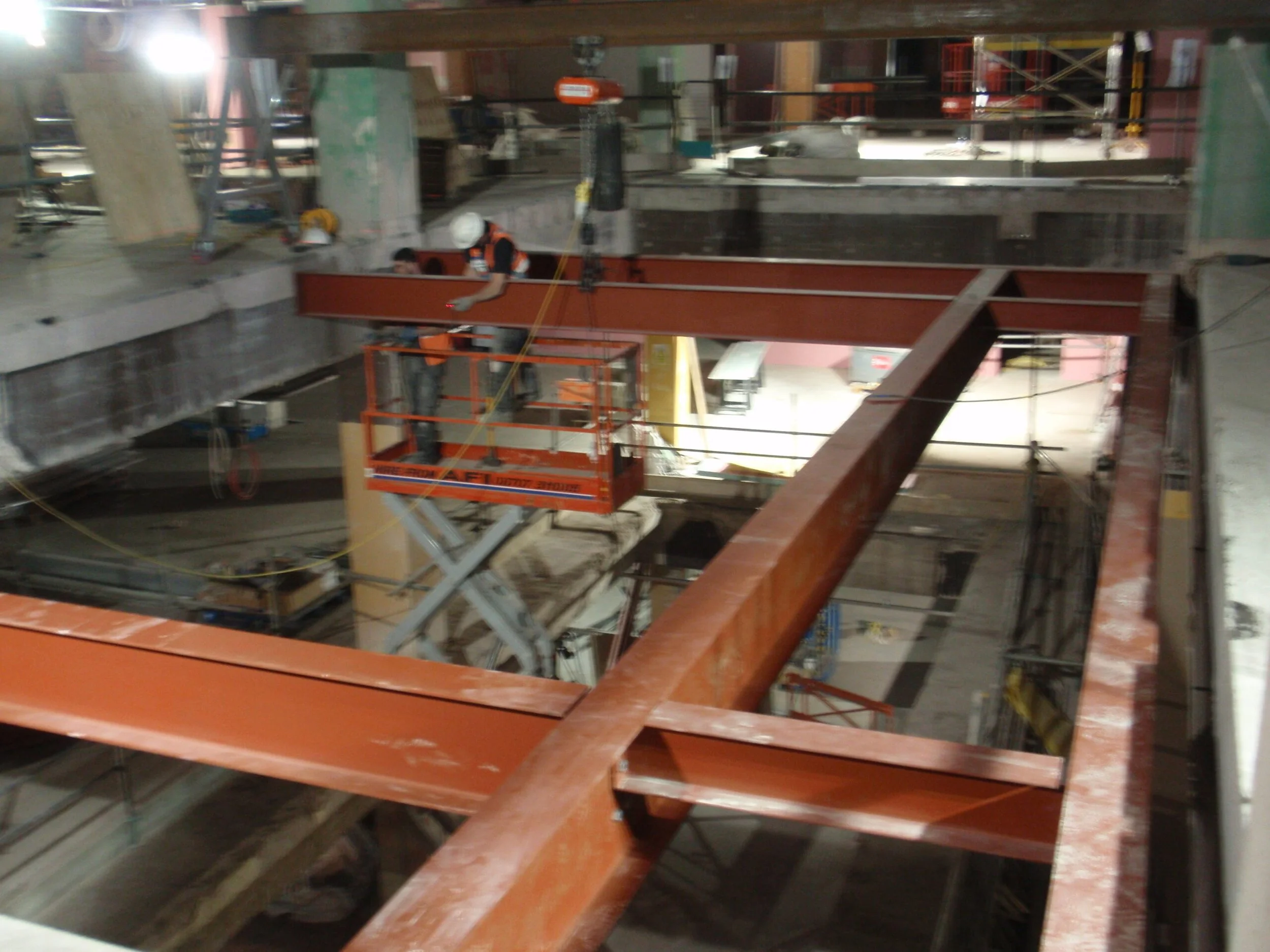 structural-steel-beams-supporting-floor-infill.jpg