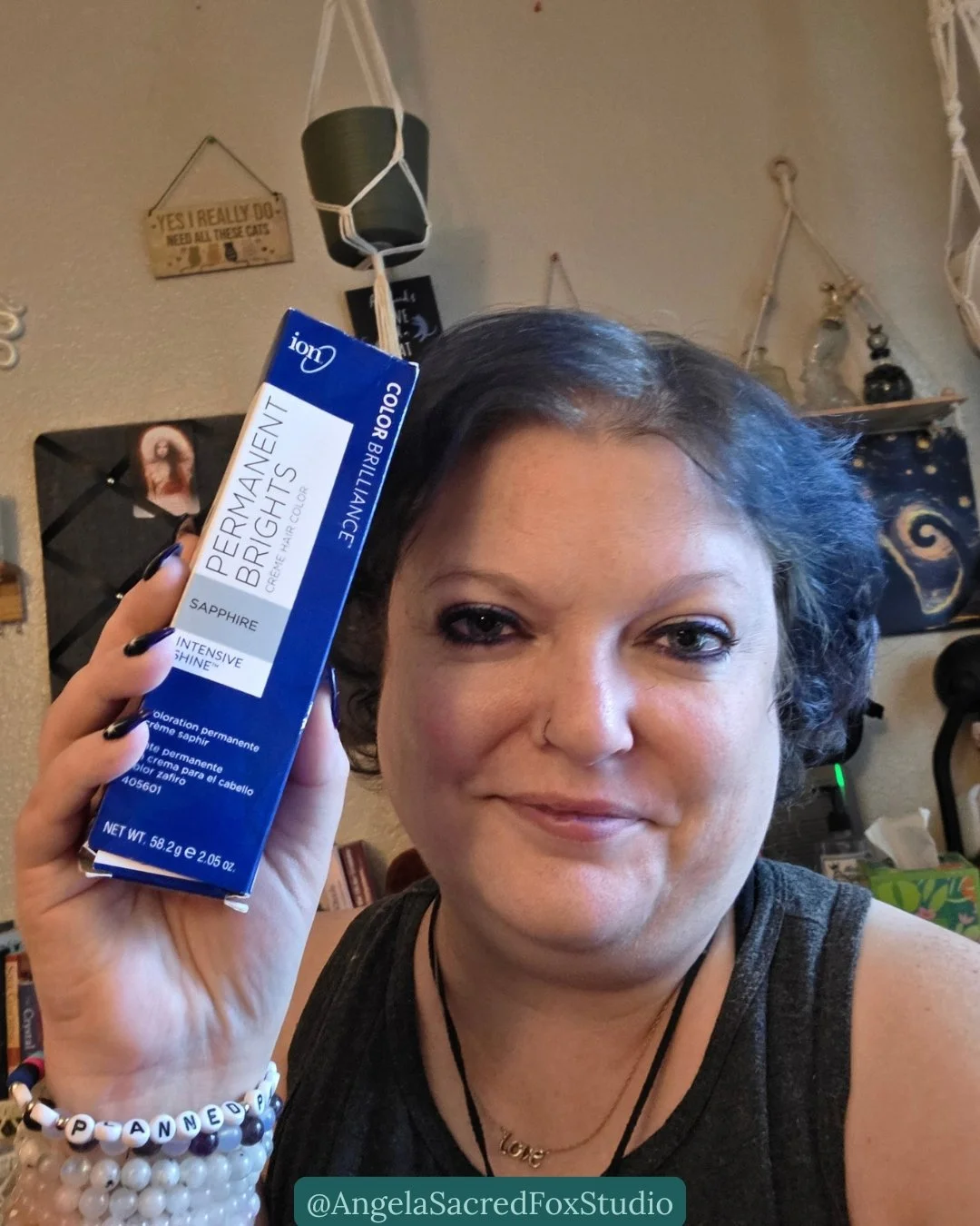 Where you'll find me when I'm not building a practice for women whose energy doesn't run on a schedule. 🌙

(Mostly: blue hair touch-ups, chaotic cats, oracle cards, and video games.)

#selflovepractice #chronicillness #softlife
