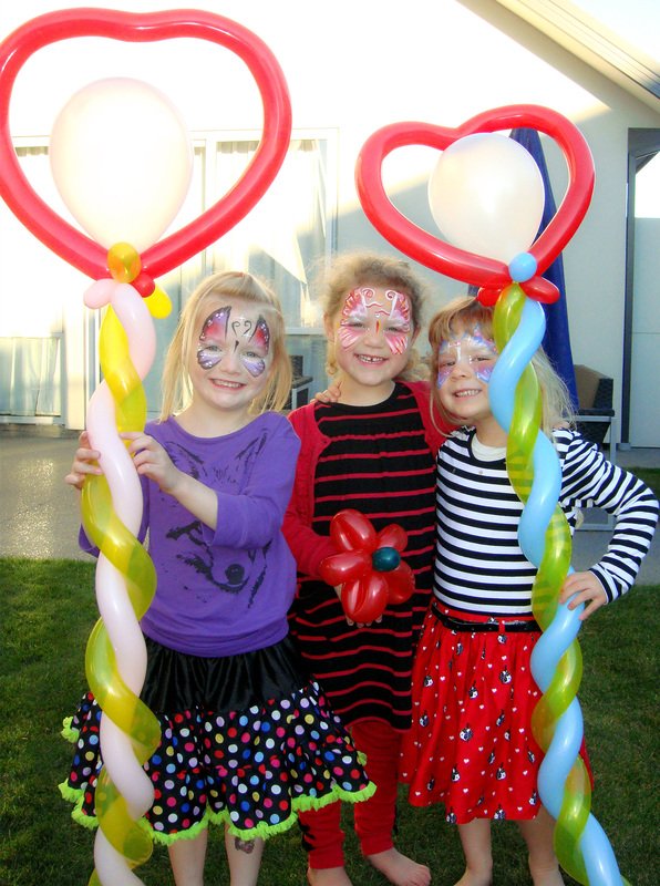 balloon-twisting.jpg