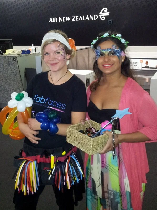 air-new-zealand-wellington-airport-balloon-face-paint.jpg