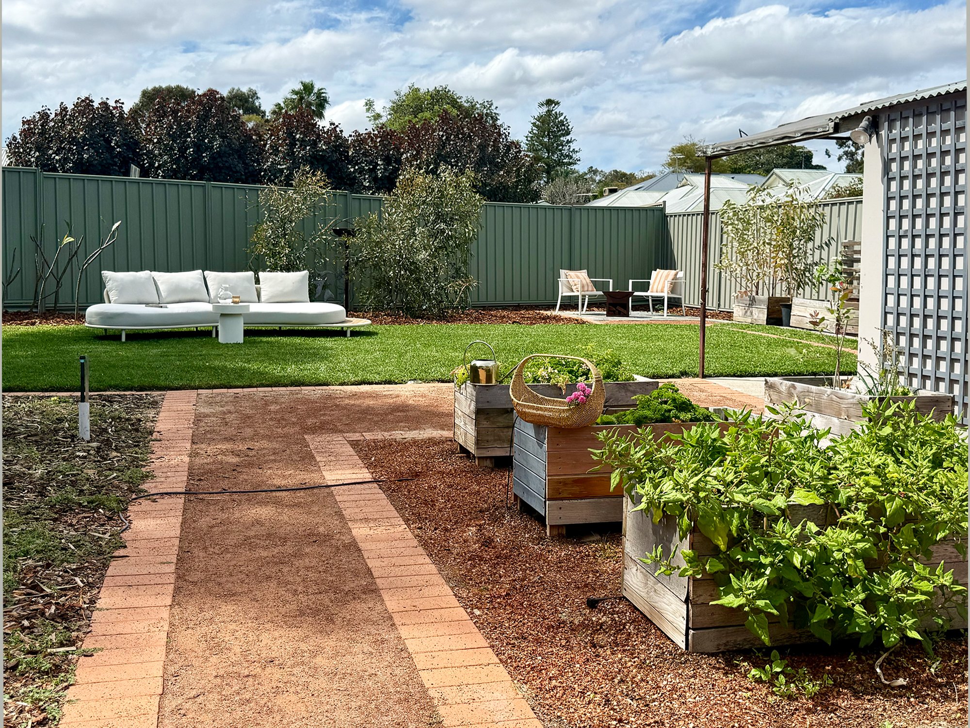 37. Backyard-view.jpg