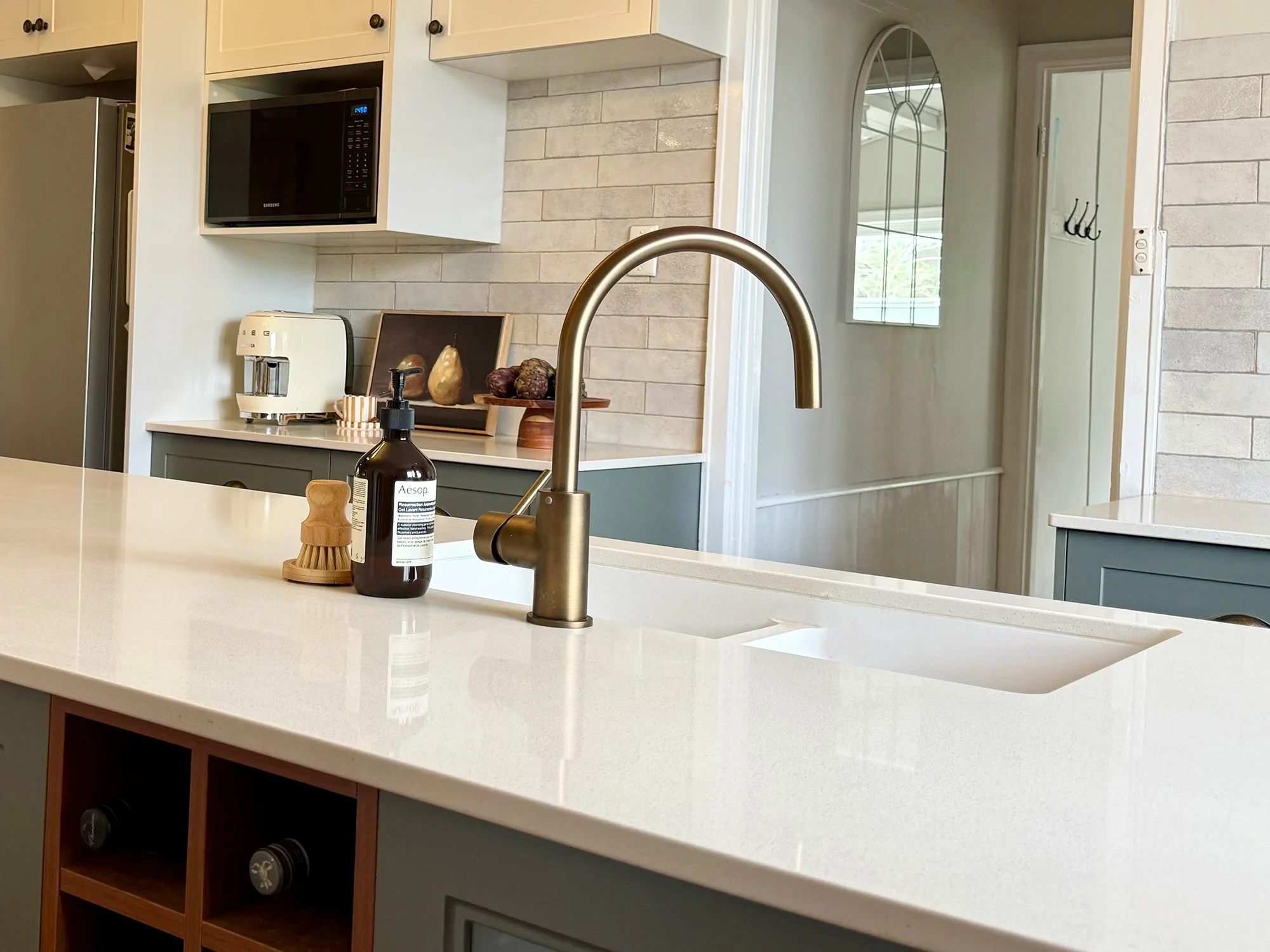 2. Kitchen.jpg