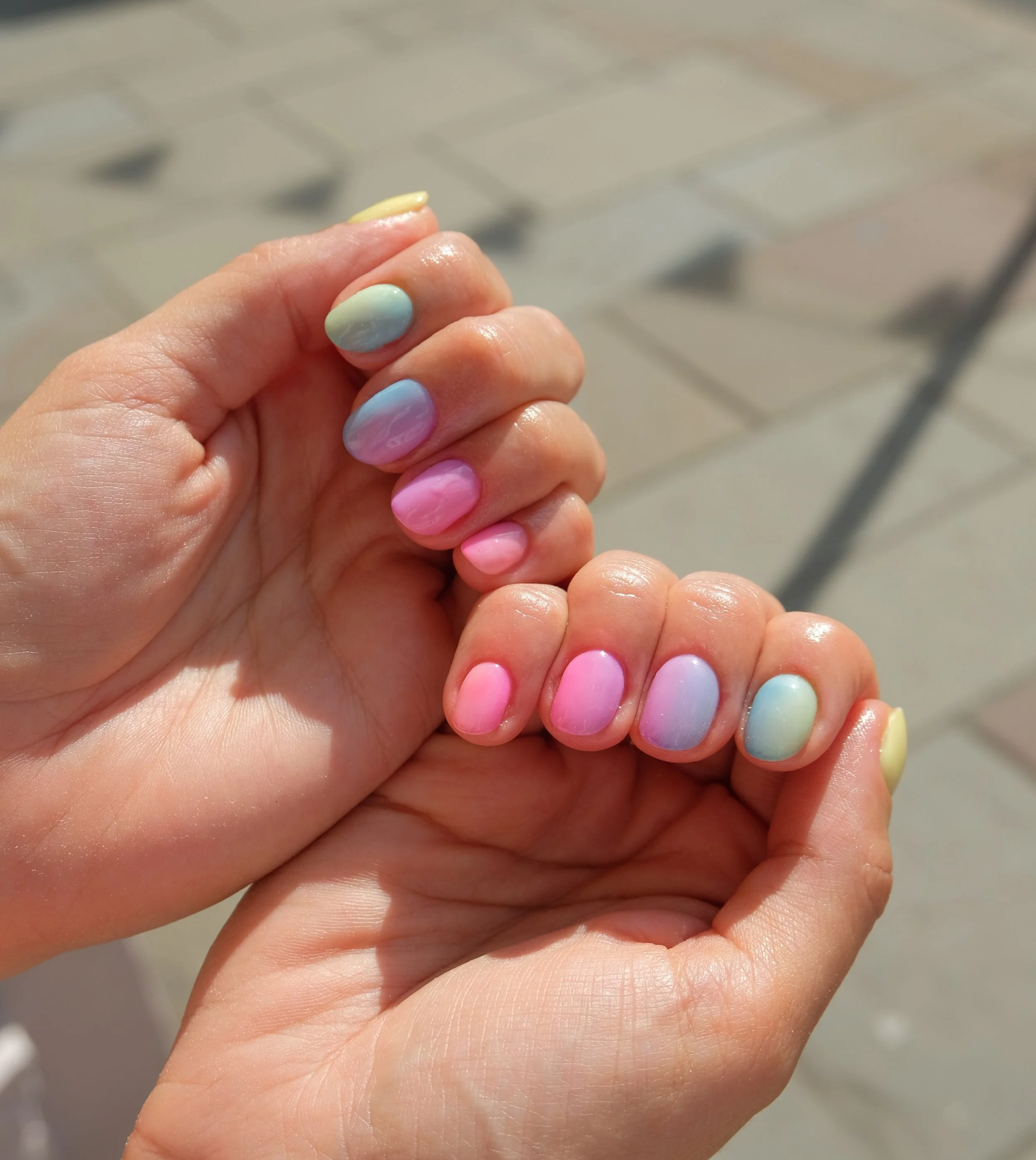 Rainbow nails 🌈 

Nail inspo | rainbow nails | ombr&eacute; nails | summer nails