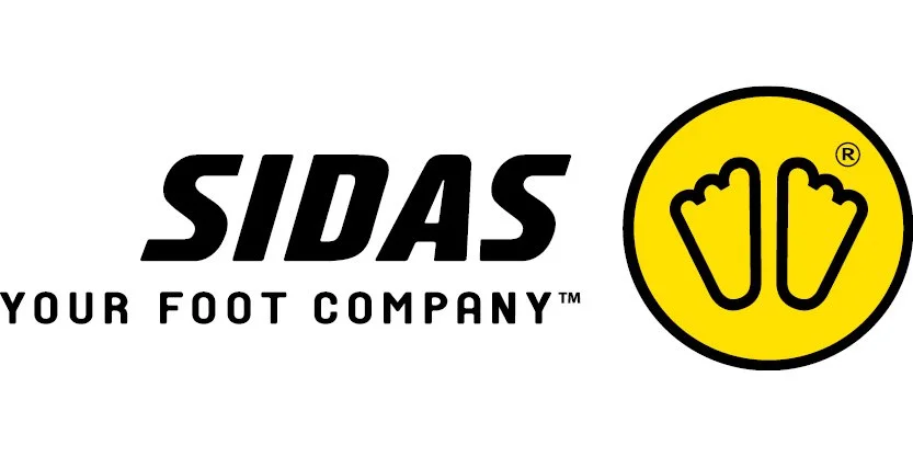Logotyp för Sidas, ett skoföretag, med texten "Your Foot Company" och en gul cirkel med två fötter.