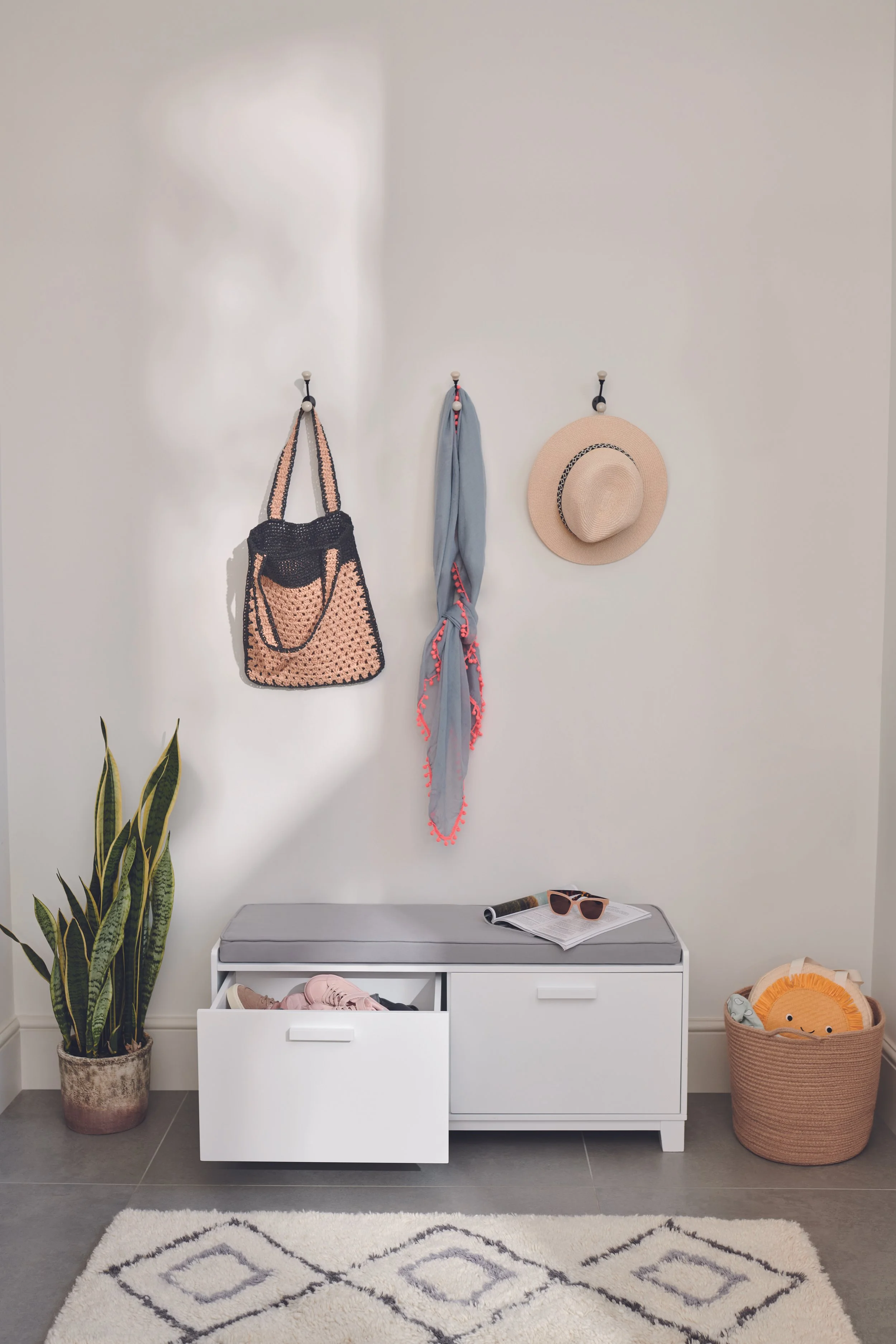 L5358_BLAKE_STORAGE_BENCH_WHITE_111497_ALT.jpg