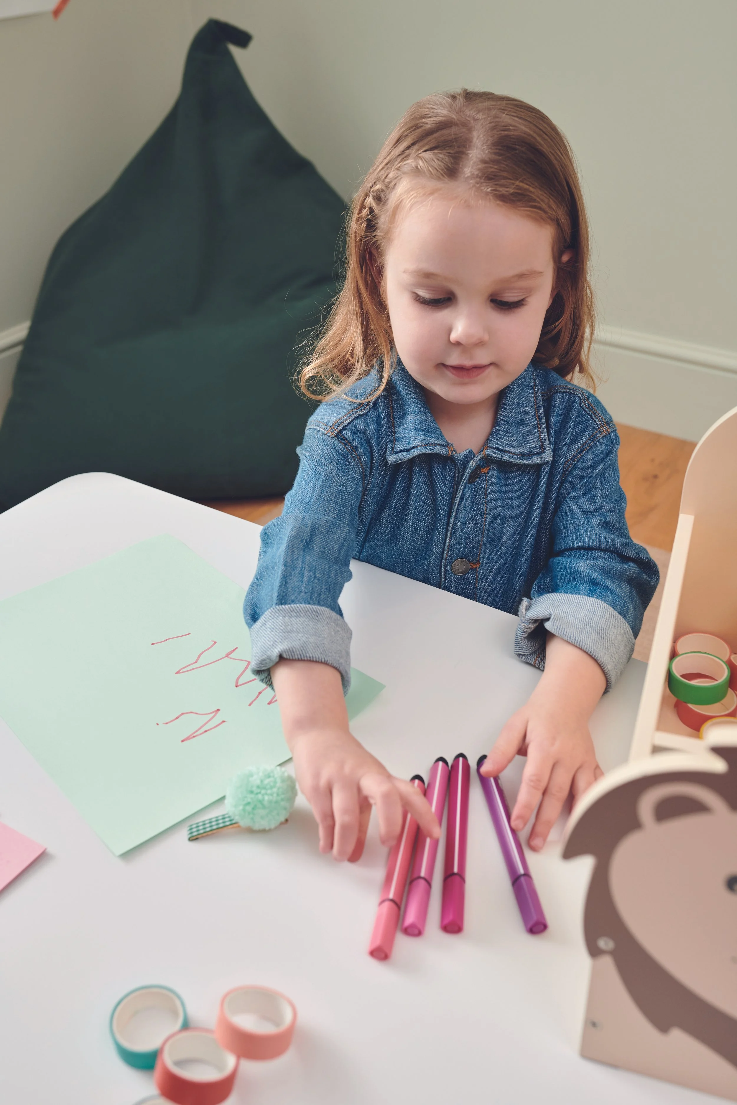 L5427___GROWING_ACTIVITY_TABLE_111974.jpg