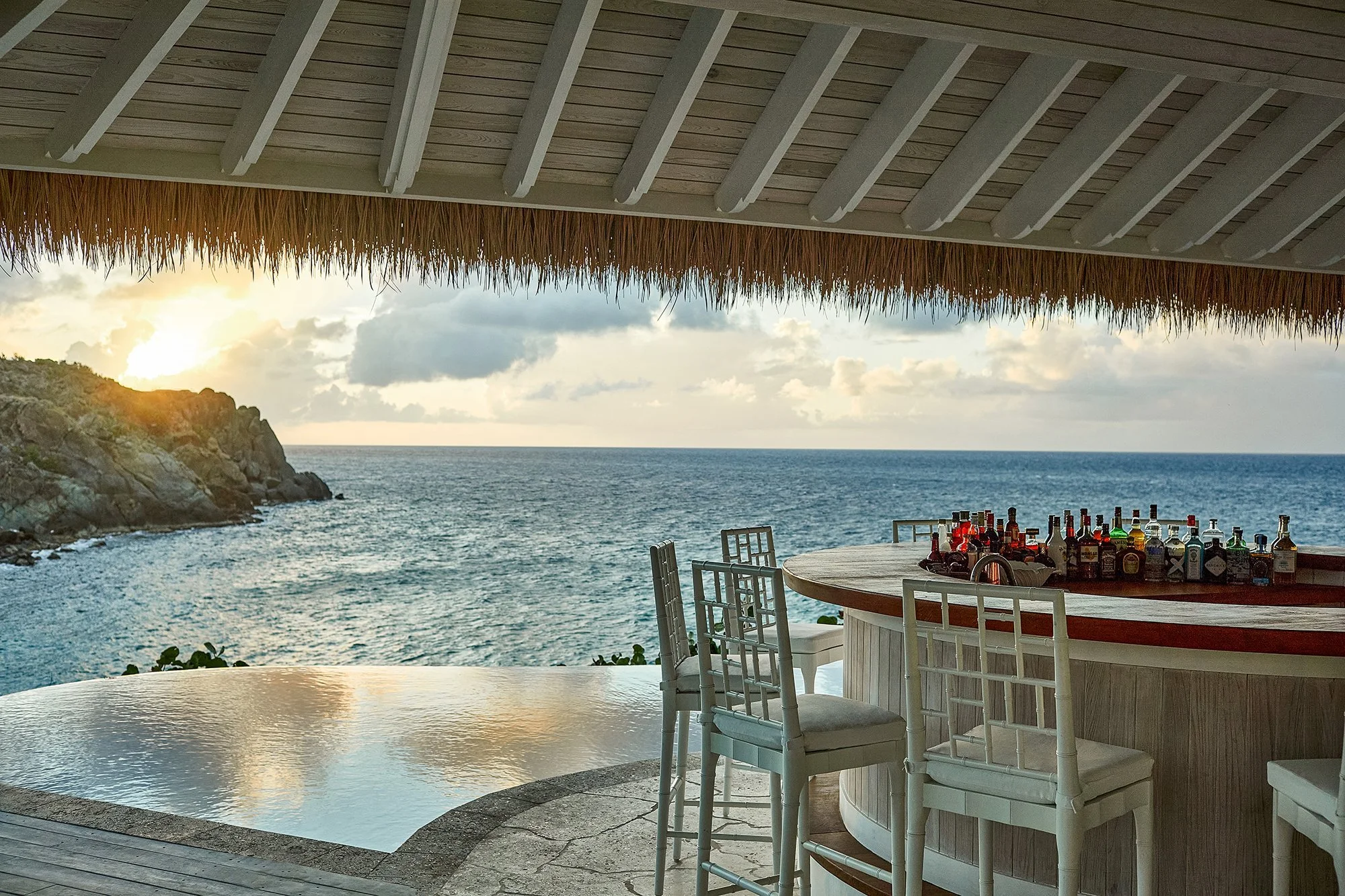 07-The-Branson-Estate-Headland-House-Poolbar-2.jpg