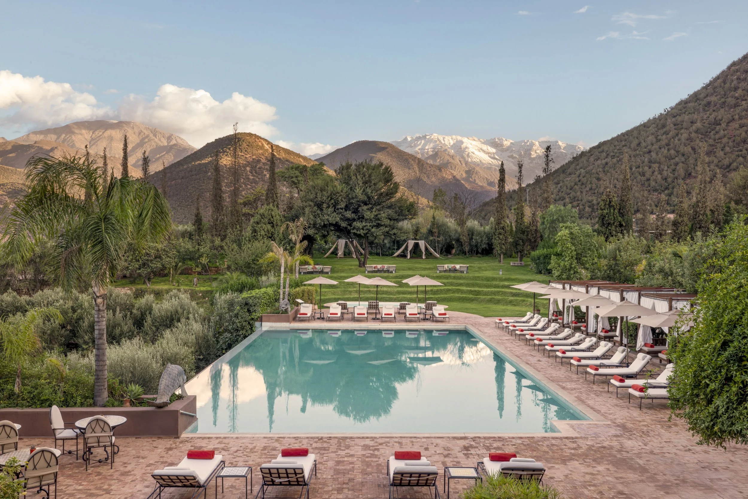 04-Kasbah-Tamadot-Pool-Views-1.jpg