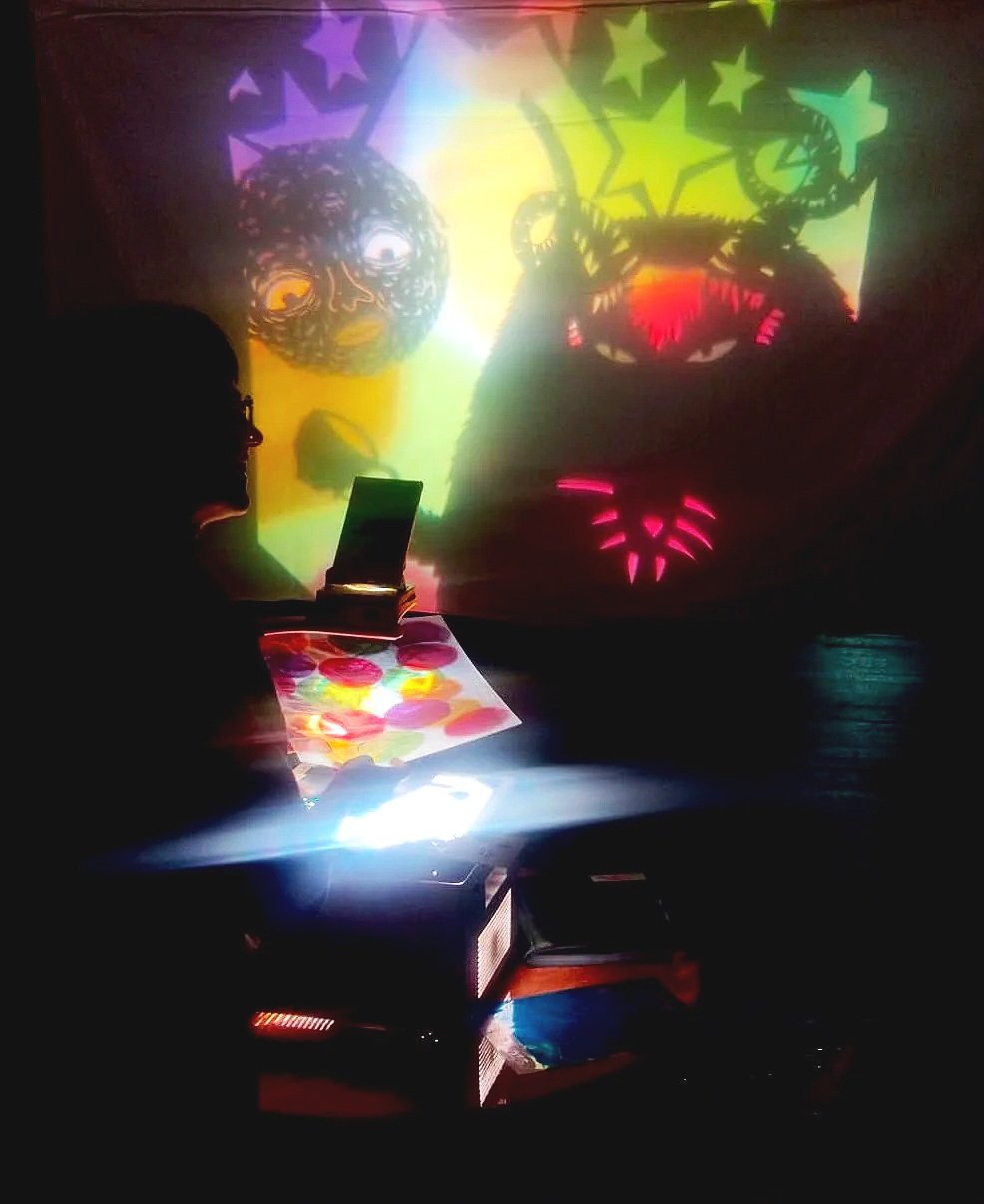 Puppet Show with CORINA BONA (OLLETT)
