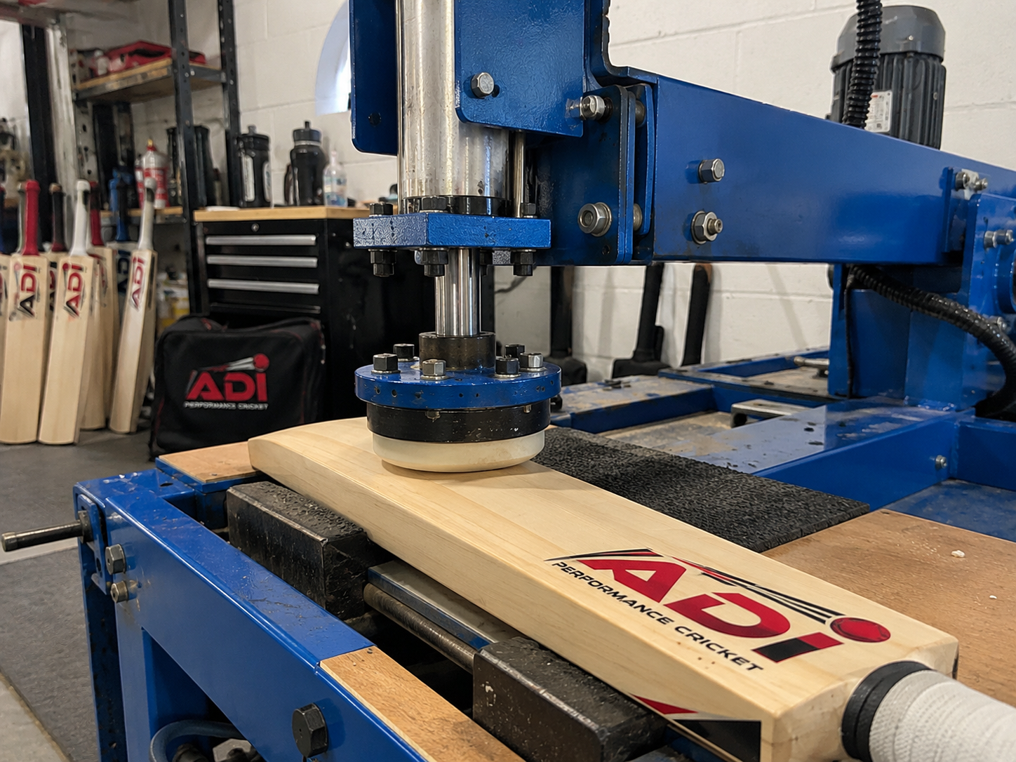 Machine knocking
