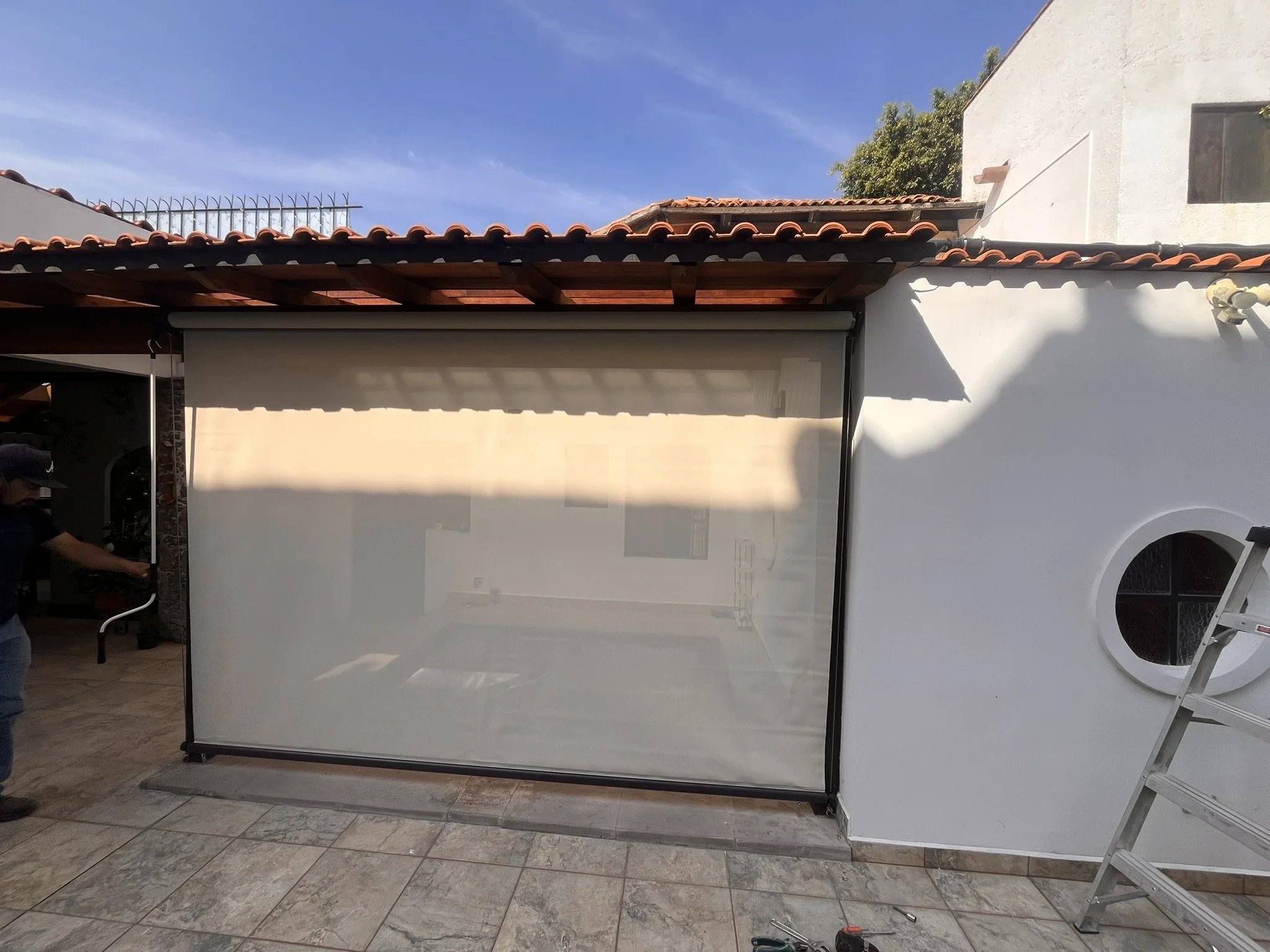 Cortina enrollable para terraza.