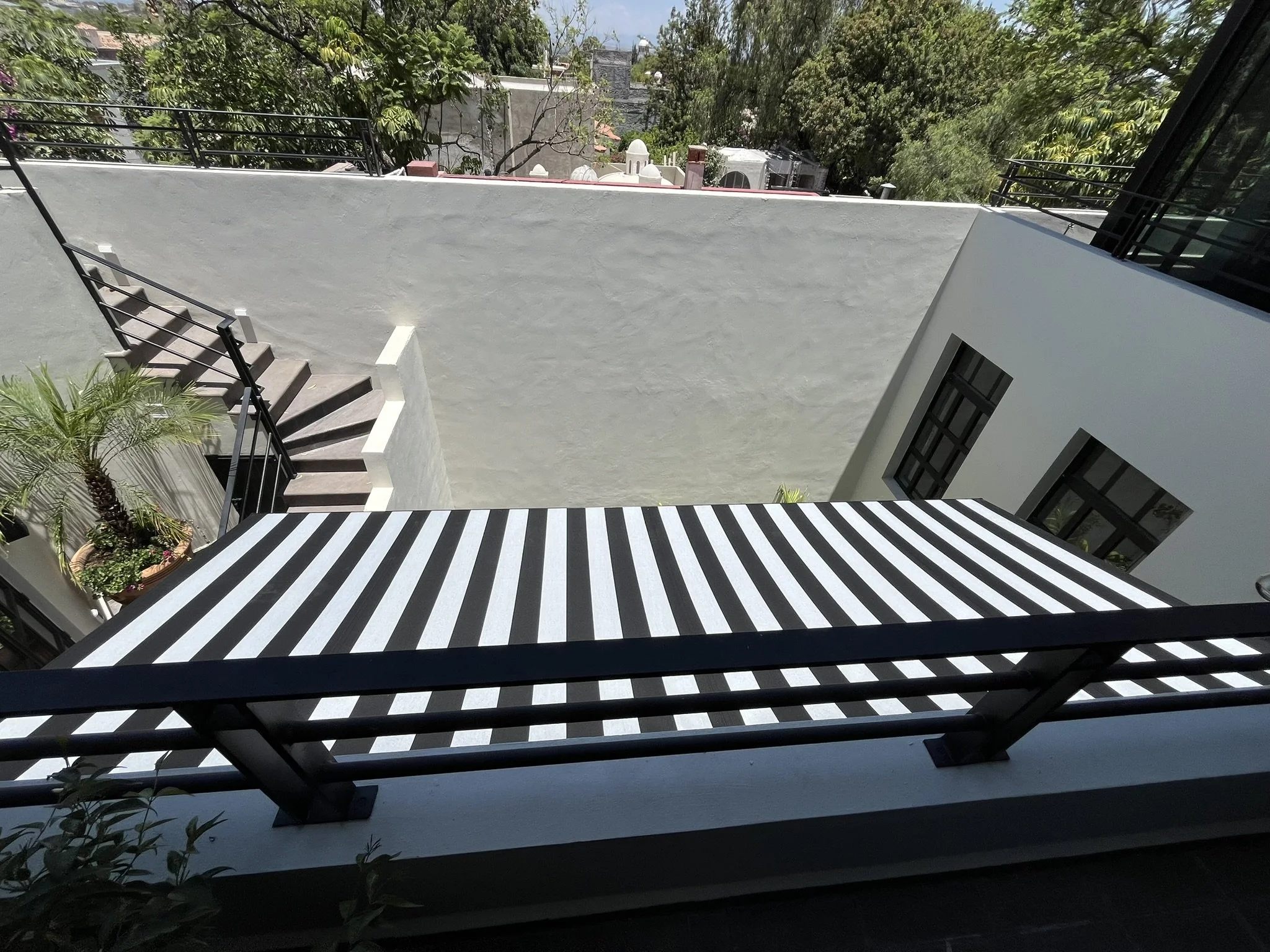 Imagen de Toldo Retráctil con tela Sunbrella