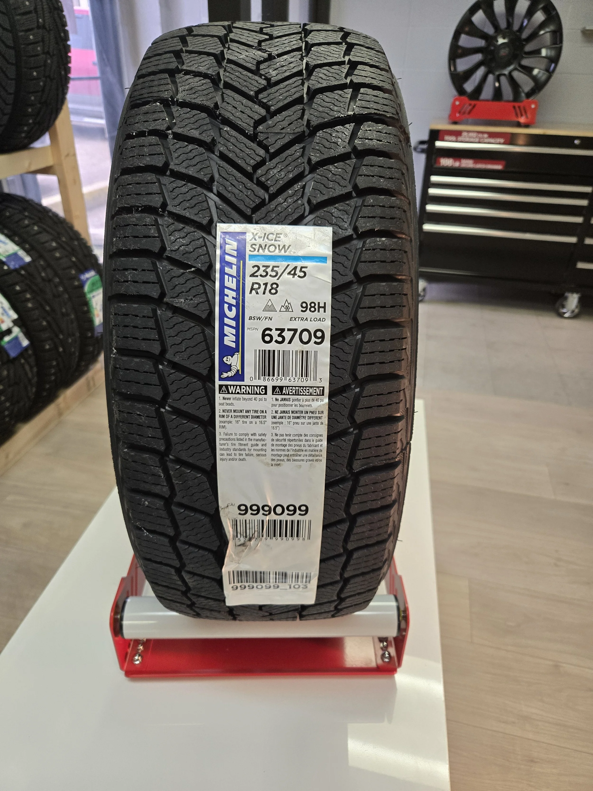 235/45/18 MICHELIN X ICE SNOW