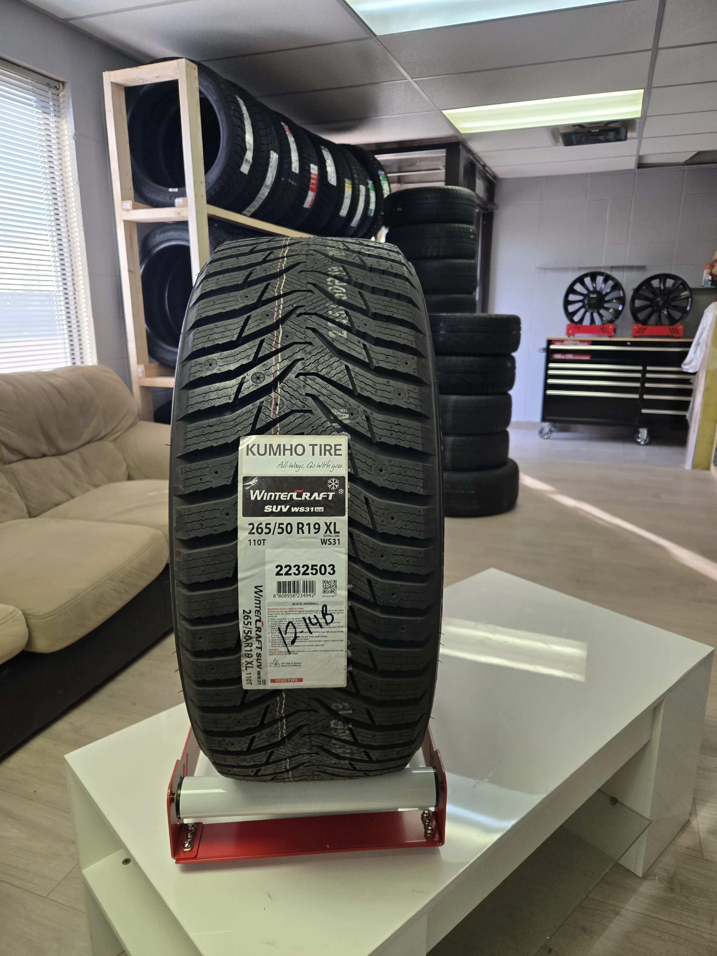 265/50/19 Kumho Wintercraft ICE WS31 (Studable) 110T XL